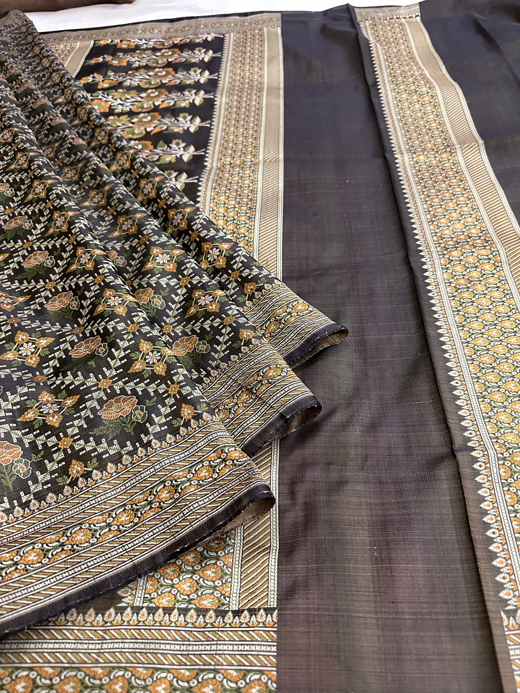 Pure Jamawar Tanchui Silk Handloom Saree – No Zari, Ultra Soft & Royal Weave | Banarasi Elegance
