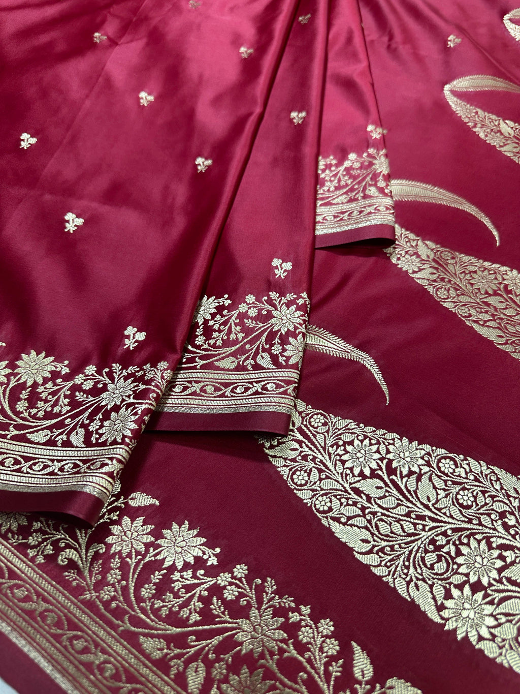 Deep Maroon Mashru Silk Zari Open Border Carry Aanchal Booti Saree