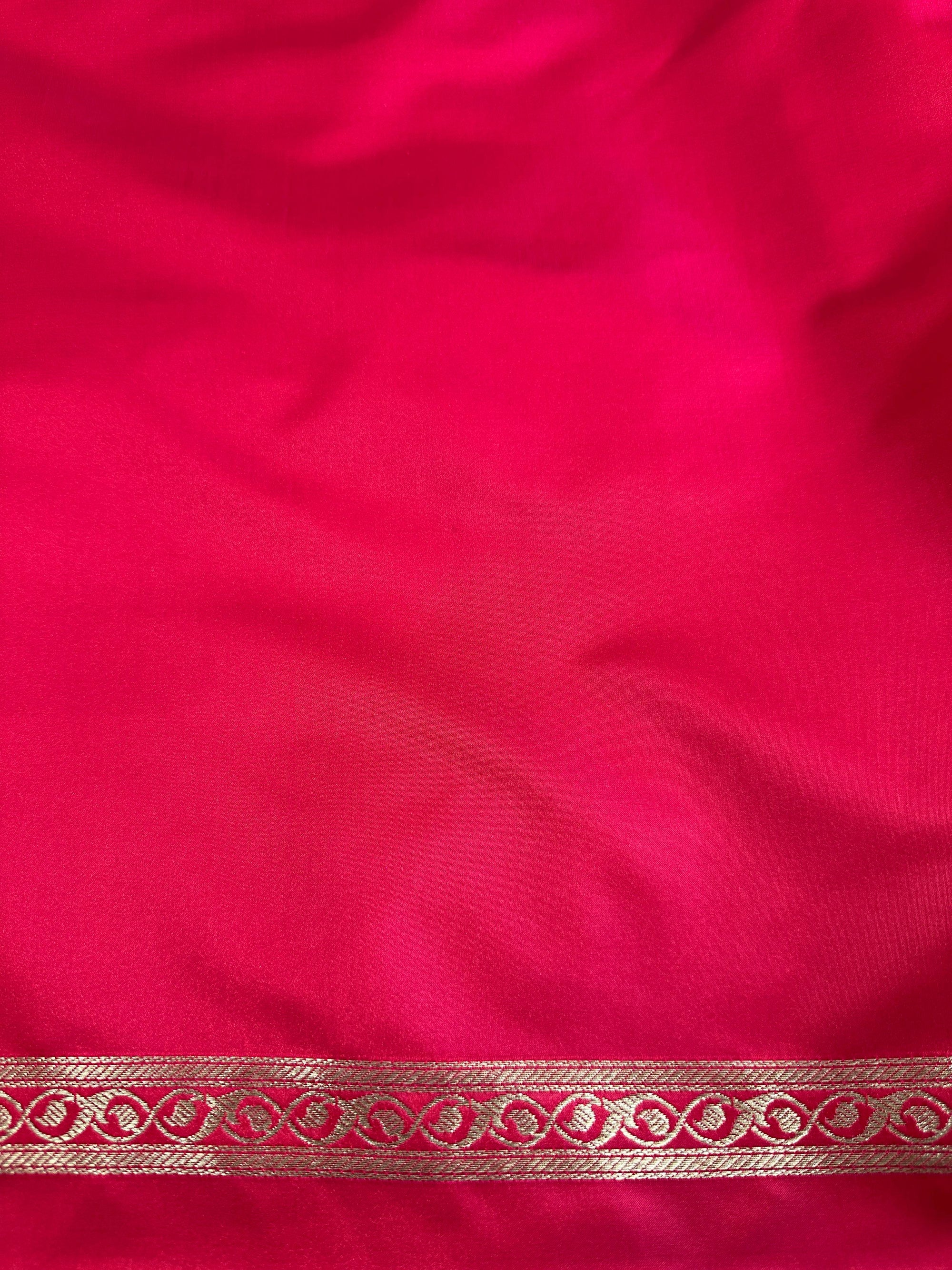 Rani Mashru Silk Zari Open Border Carry Aanchal Booti Saree