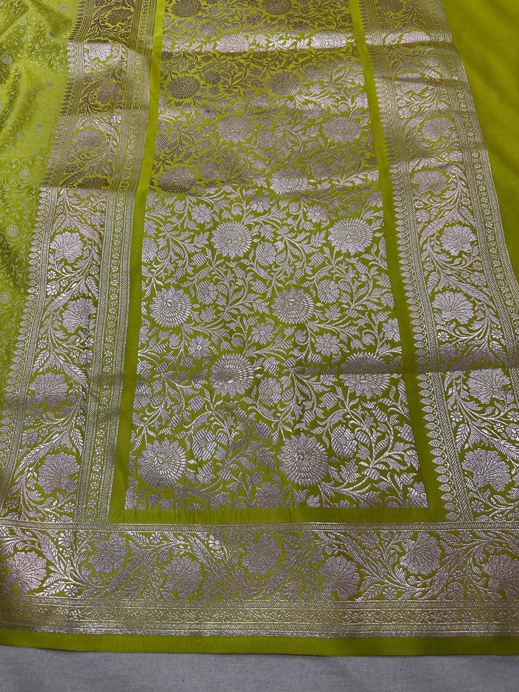 Mehndi Green Mashru Silk Tanchhoi Banarasi Zari Border Brocade Aanchal Saree