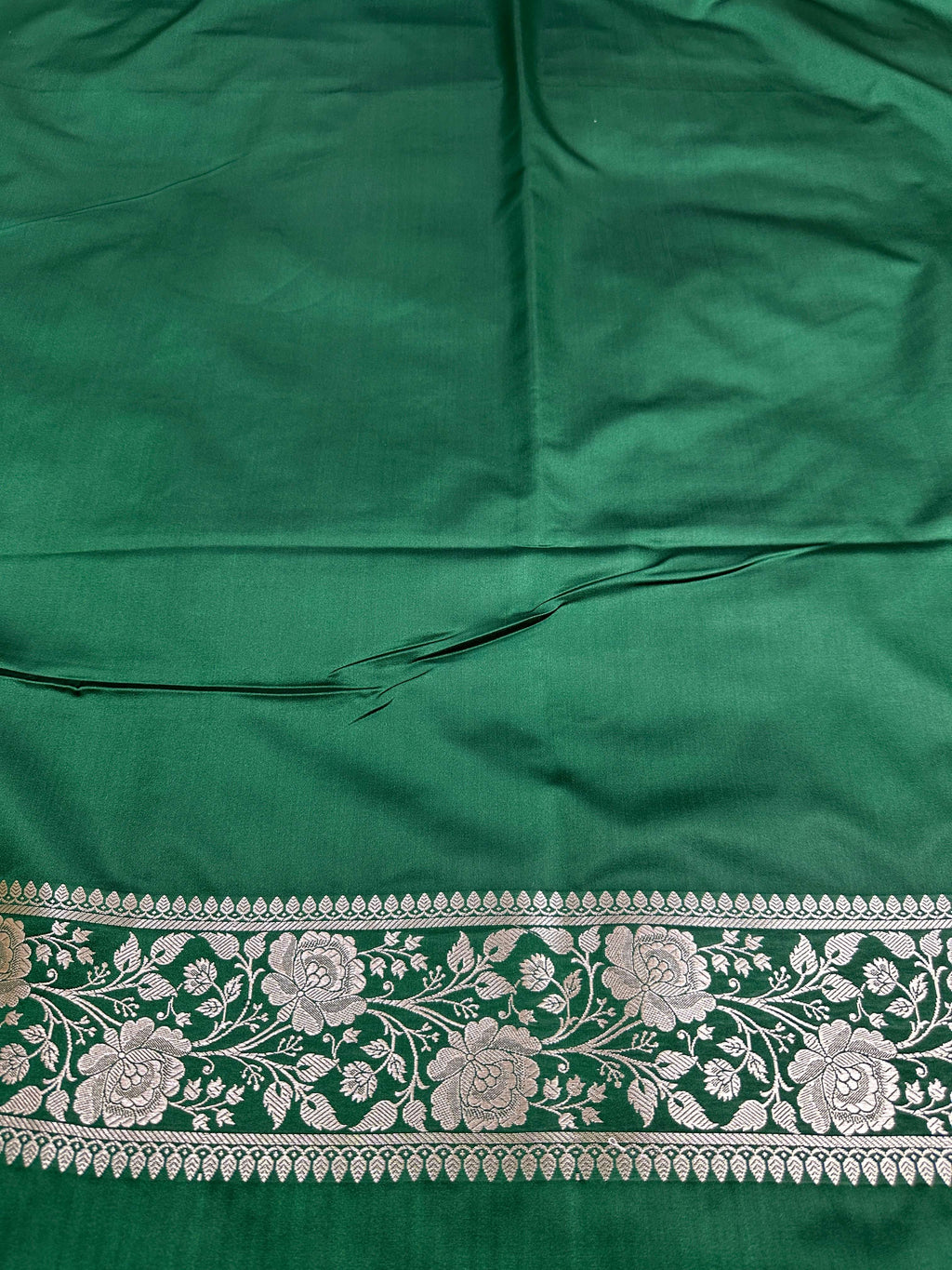 Mehndi & Green Contrast Mashru Silk Banarasi Zari Border Brocade Aanchal Saree