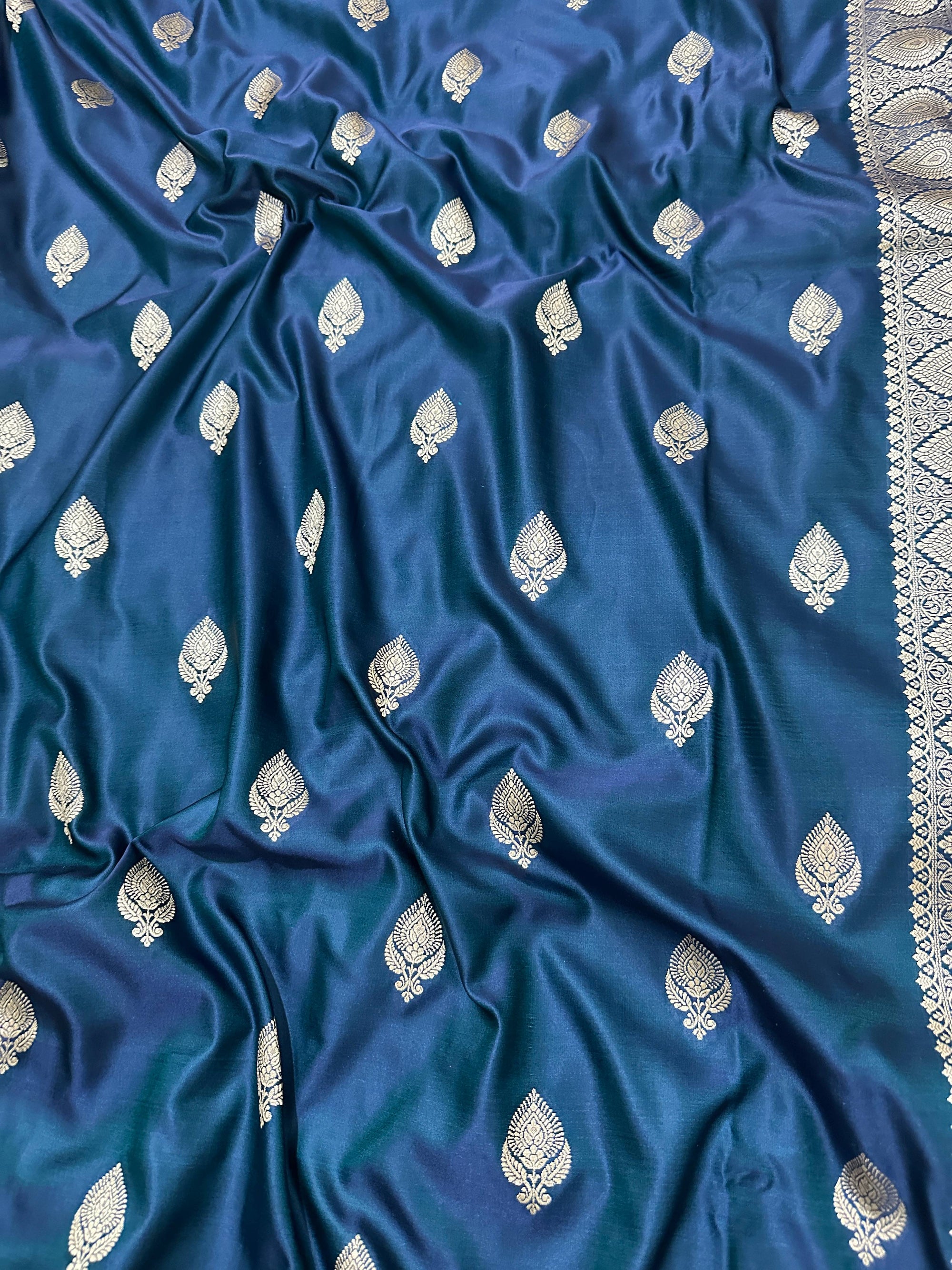 Royal Peach Blue Mashru Silk Banarasi Zari Border Carry Aanchal Booti Saree