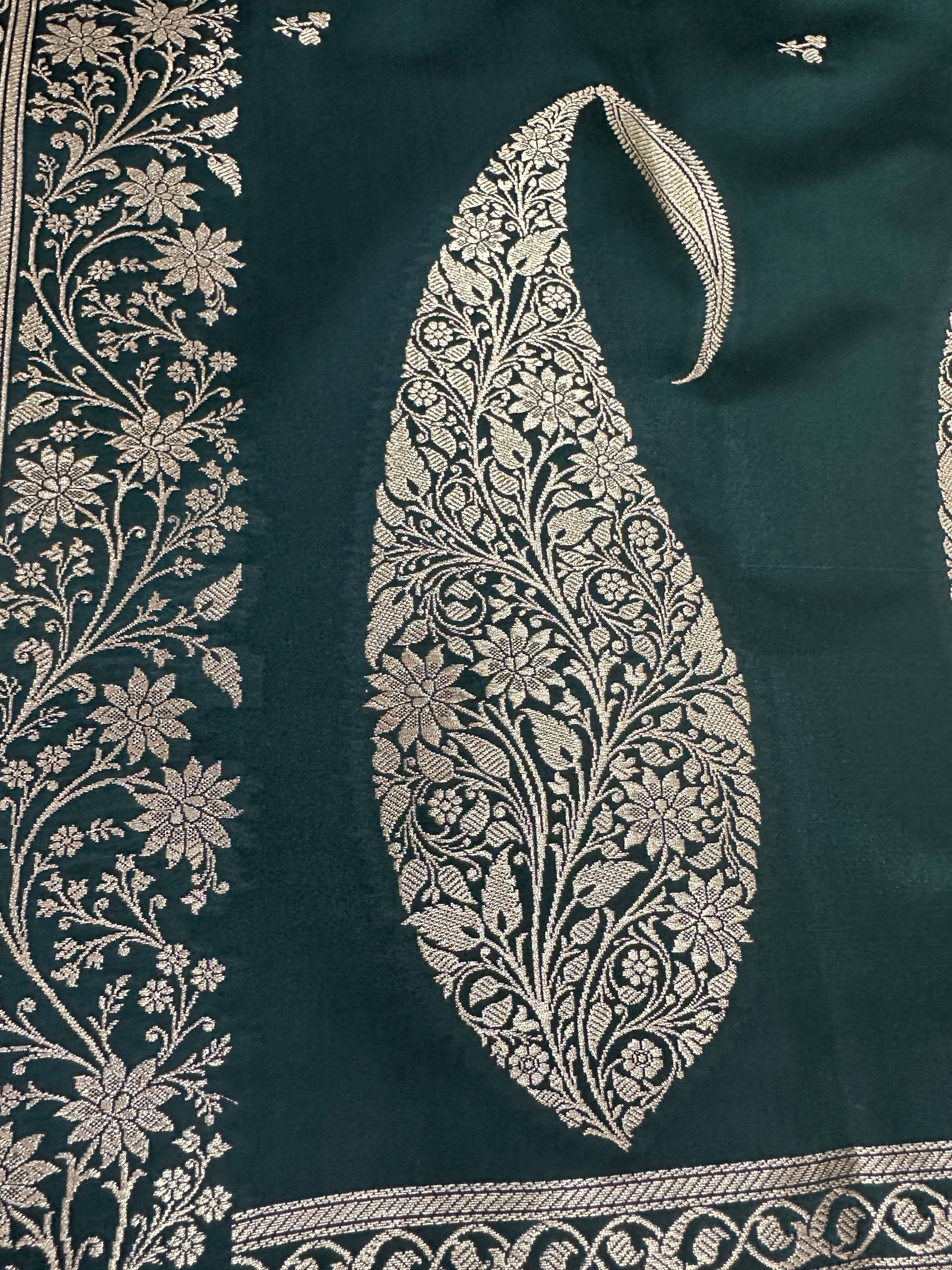 Emerald Green Mashru Silk Zari Open Border Carry Aanchal Booti Saree