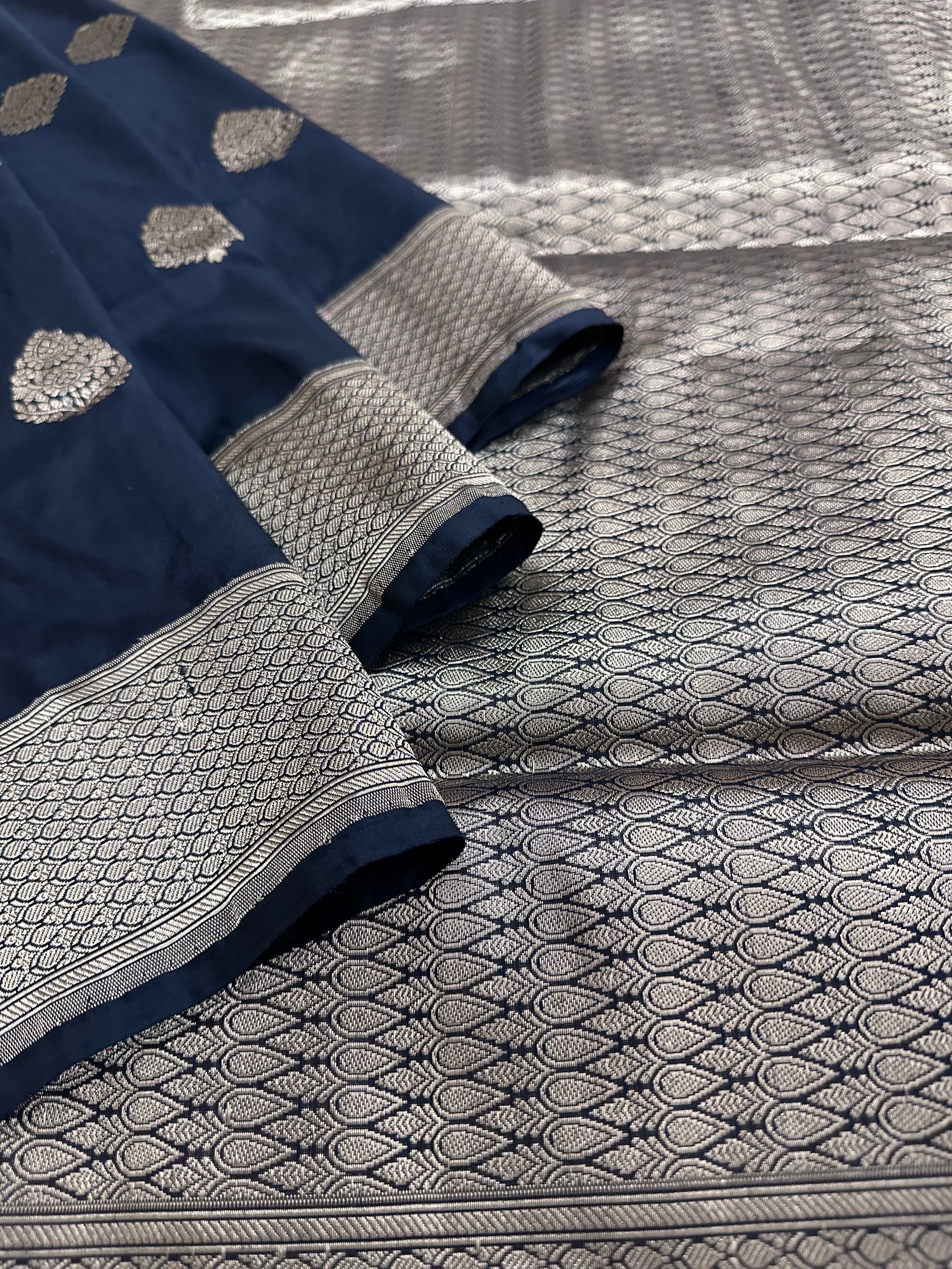 Pure Katan Silk Kadhwa Buta Handloom Saree – Real Zari Banarasi Masterpiece | Royal Weave Elegance