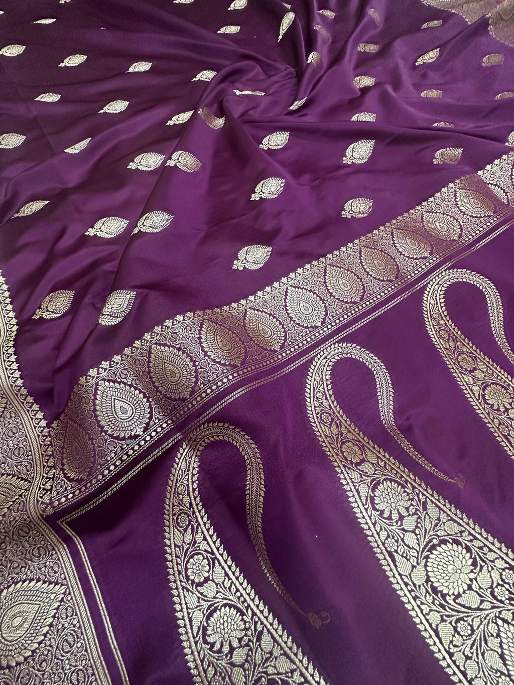 Wine Mashru Silk Banarasi Zari Border Carry Aanchal Booti Saree