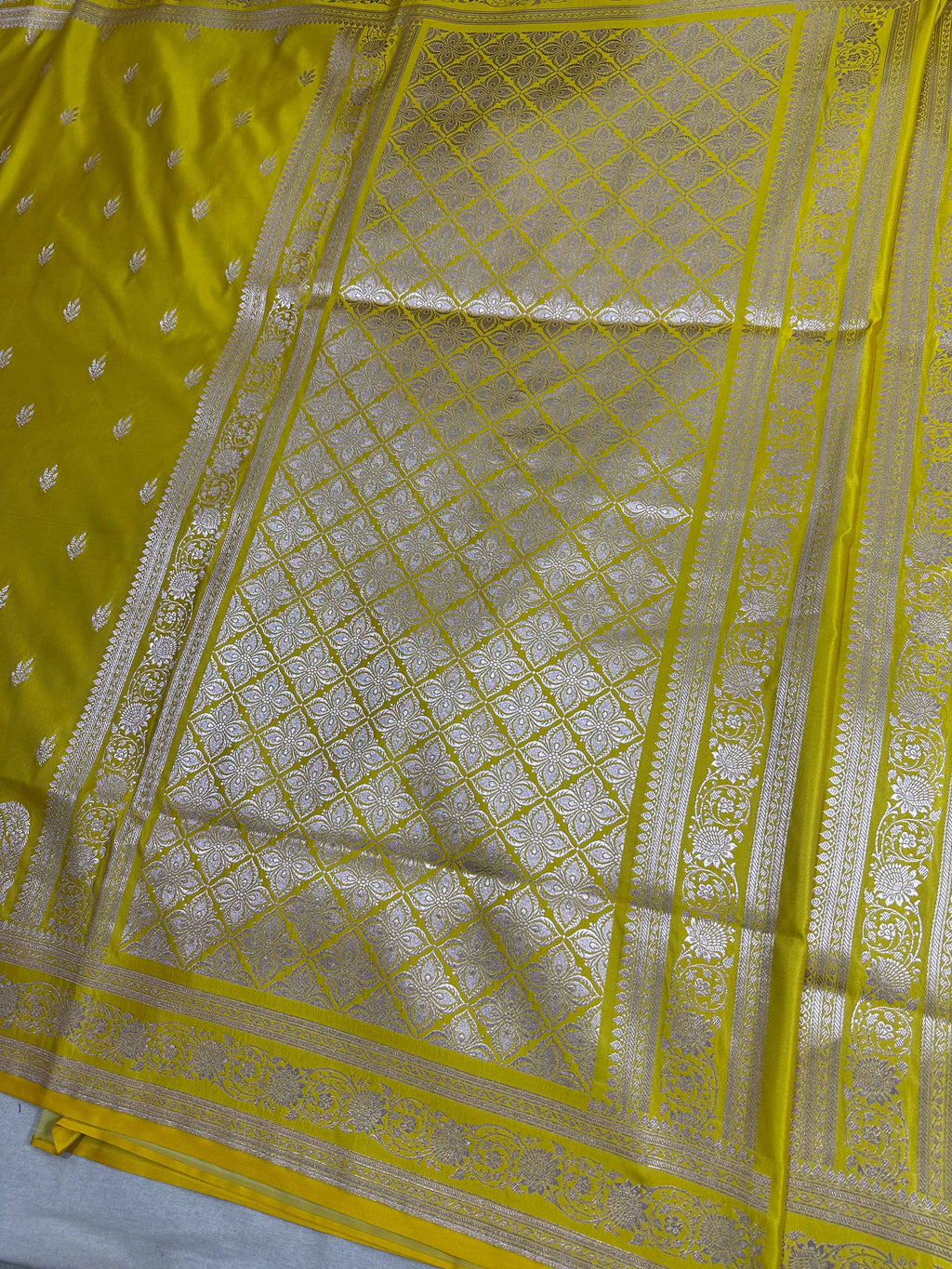 Lemon Mashru Silk Paithni Banarasi Zari Border Brocad Aanchal Booti Saree