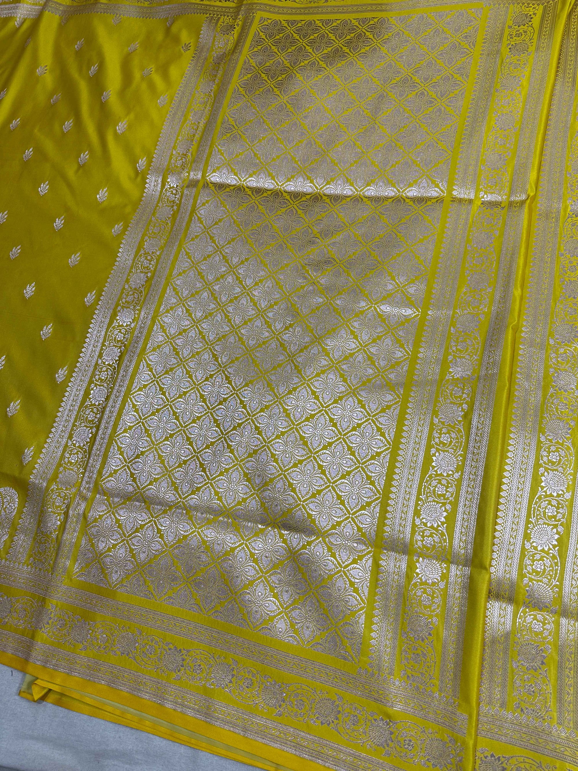 Lemon Mashru Silk Paithni Banarasi Zari Border Brocad Aanchal Booti Saree
