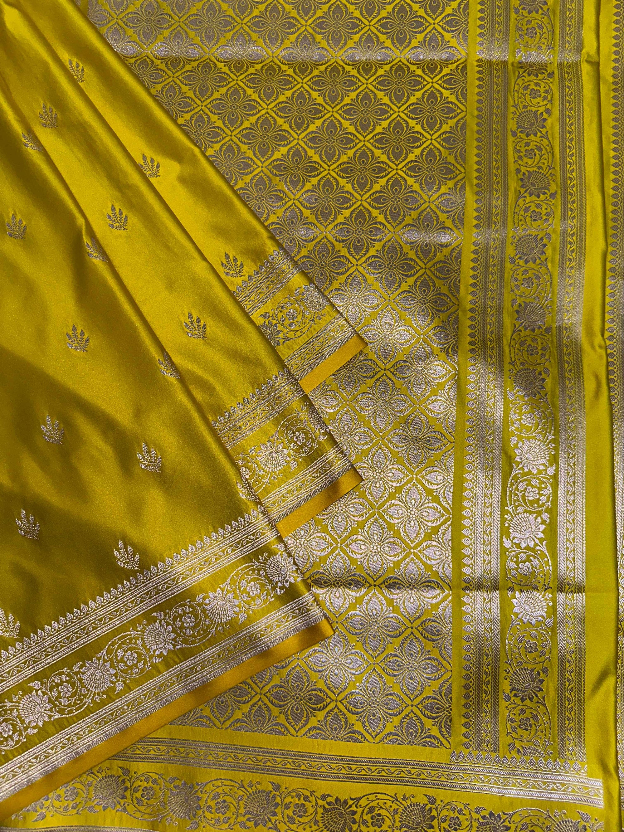 Lemon Mashru Silk Paithni Banarasi Zari Border Brocad Aanchal Booti Saree