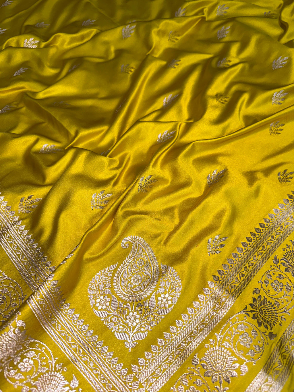 Lemon Mashru Silk Paithni Banarasi Zari Border Brocad Aanchal Booti Saree
