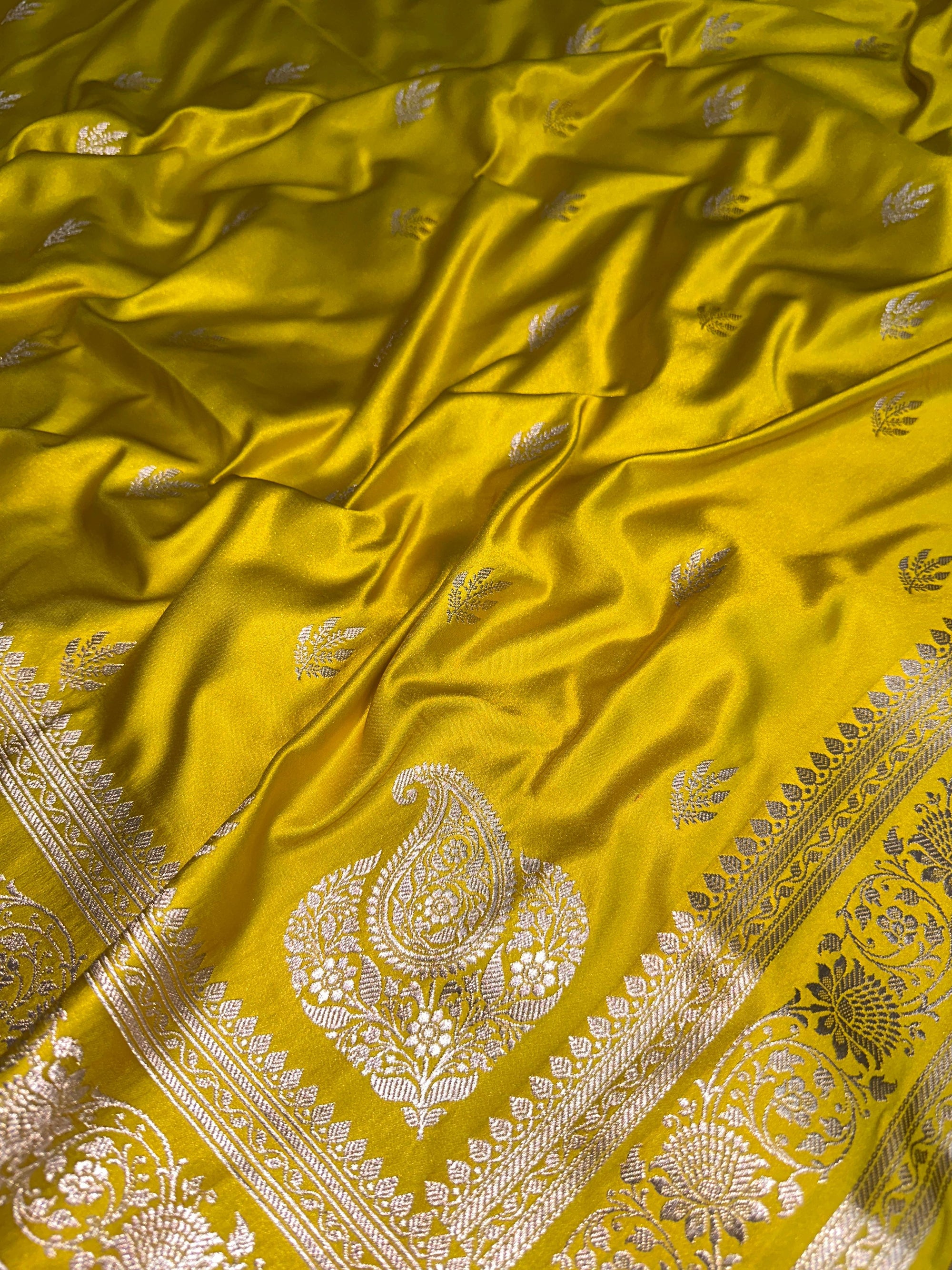 Lemon Mashru Silk Paithni Banarasi Zari Border Brocad Aanchal Booti Saree