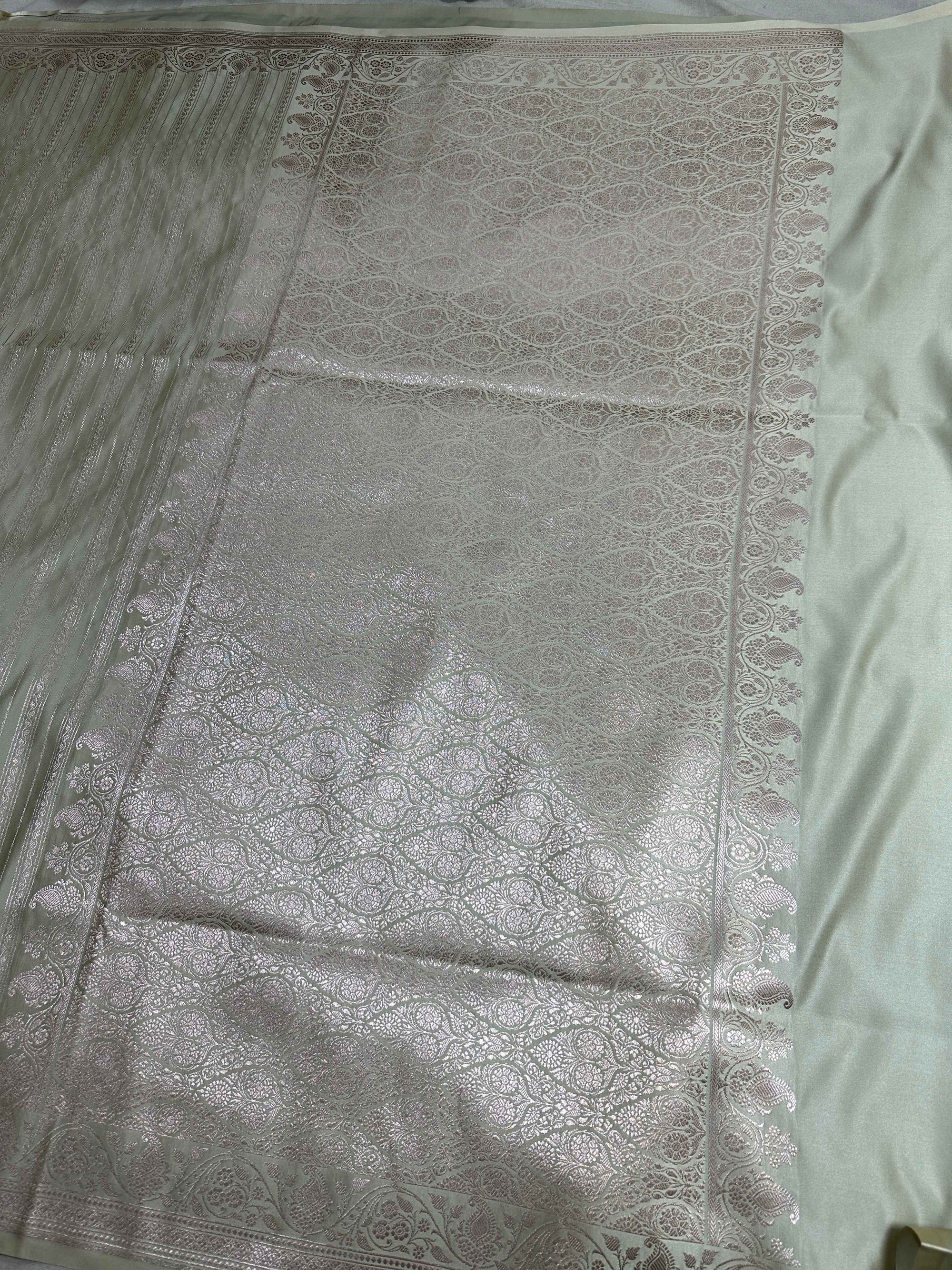 Off White Silk Vertical Stripe Design Zari Border Brocade Aanchal Saree