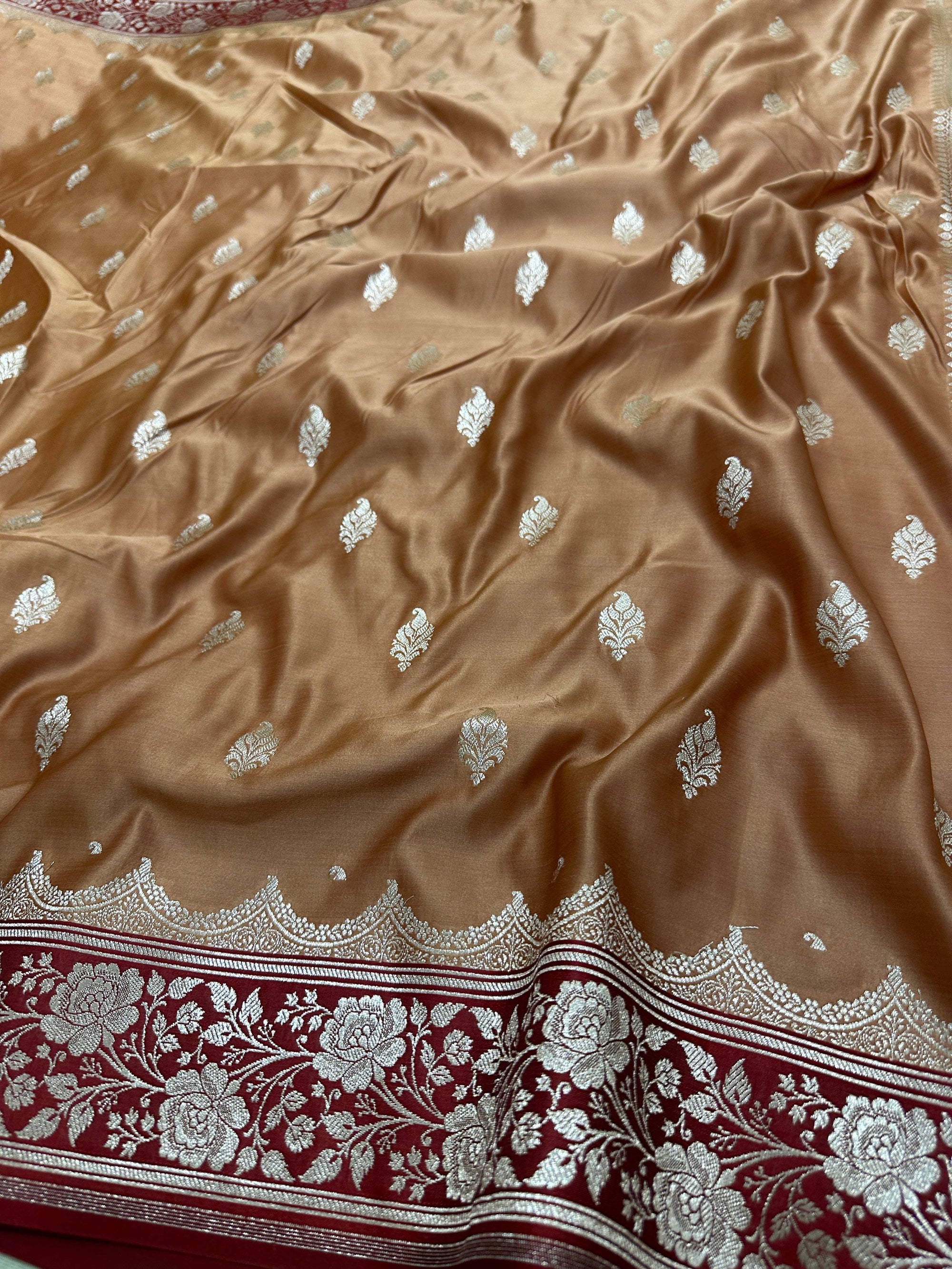 Brown & Maroon Contrast Mashru Silk Banarasi Zari Border Brocade Aanchal Saree