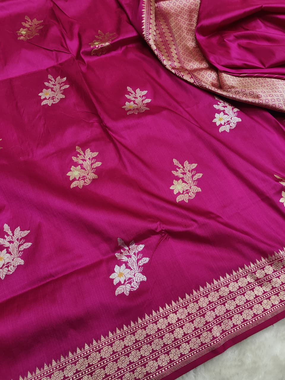 Pure Katan Silk Kadhwa Buta Banarasi Saree in Magenta – Sona Rupa Zari with Tilfi Minakari