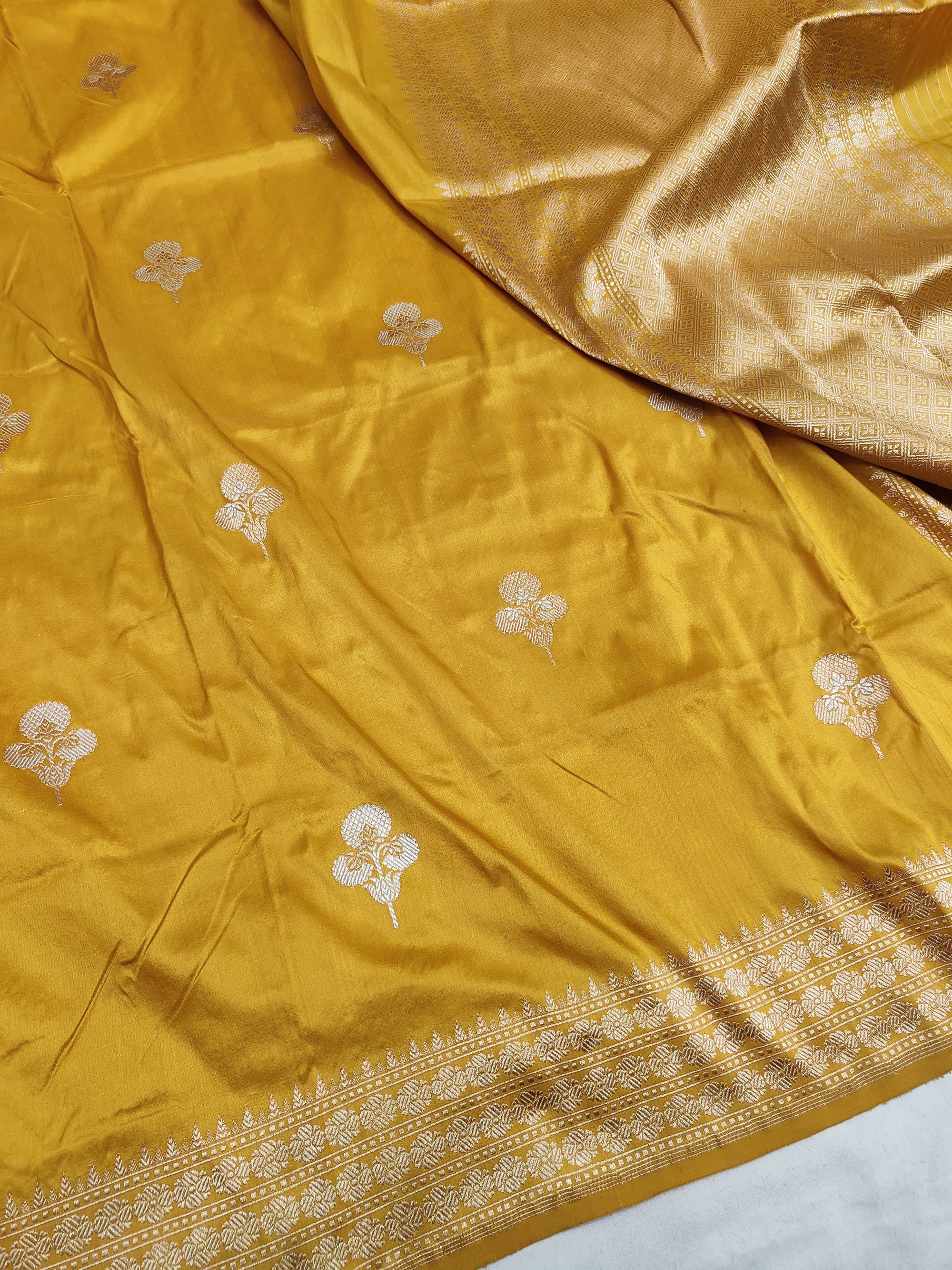 Pure Katan Silk Kadhwa Buta Banarasi Saree – Mustard Yellow | Gold Zari