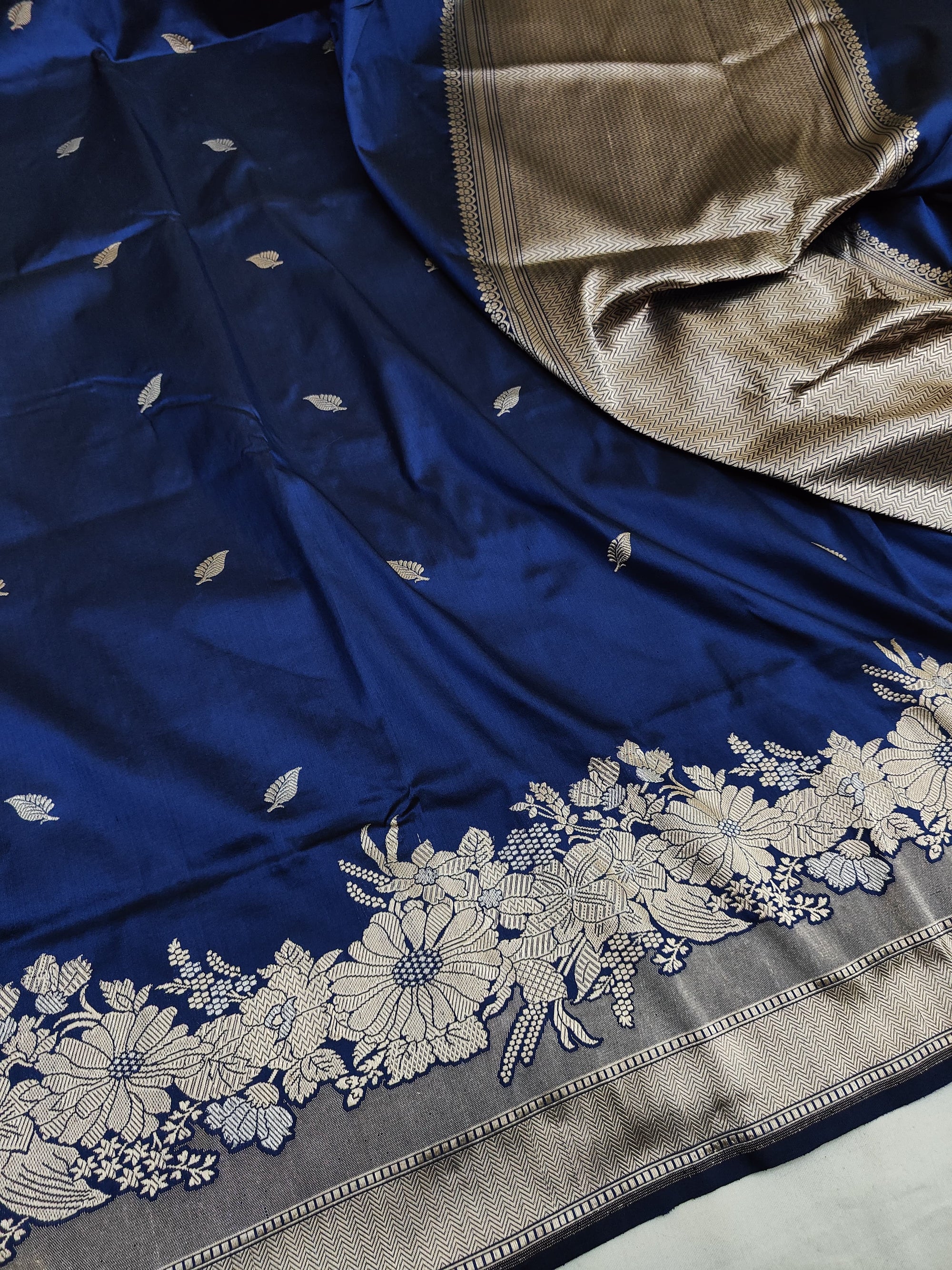 Pure Katan Silk Kadhwa Buta Banarasi Saree – Royal Blue | Gold Zari