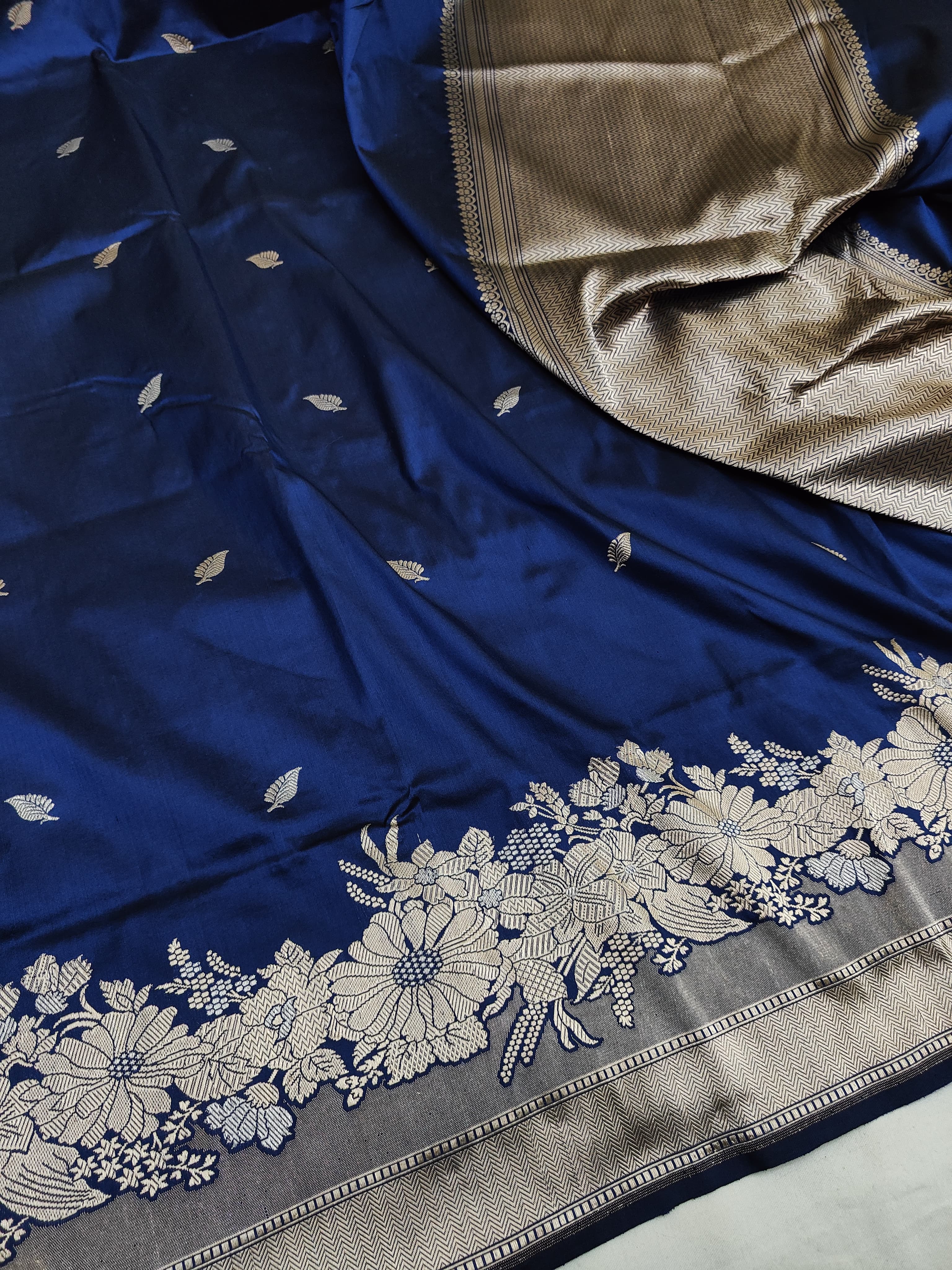 Pure Katan Silk Kadhwa Buta Banarasi Saree – Royal Blue | Gold Zari