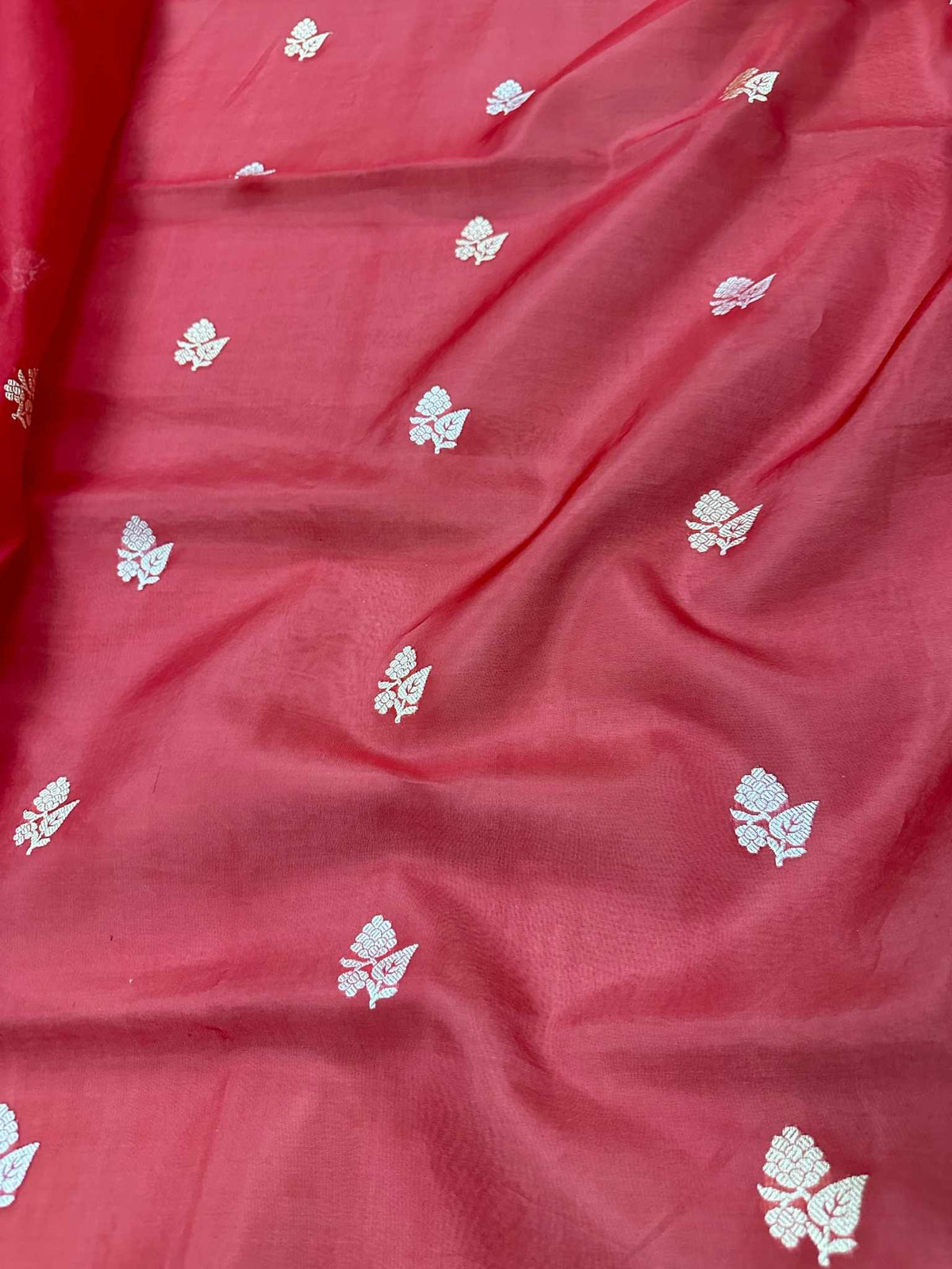 Pure Kora Silk Banarasi Saree – Classic Zari Motifs | Bridal & Festive Handloom Saree