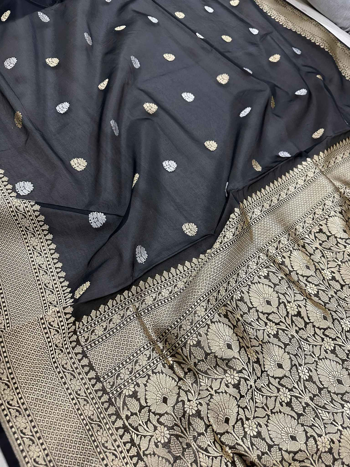 Pure Kora Silk Banarasi Saree – Gold Zari Handloom | Premium Festive & Wedding Saree