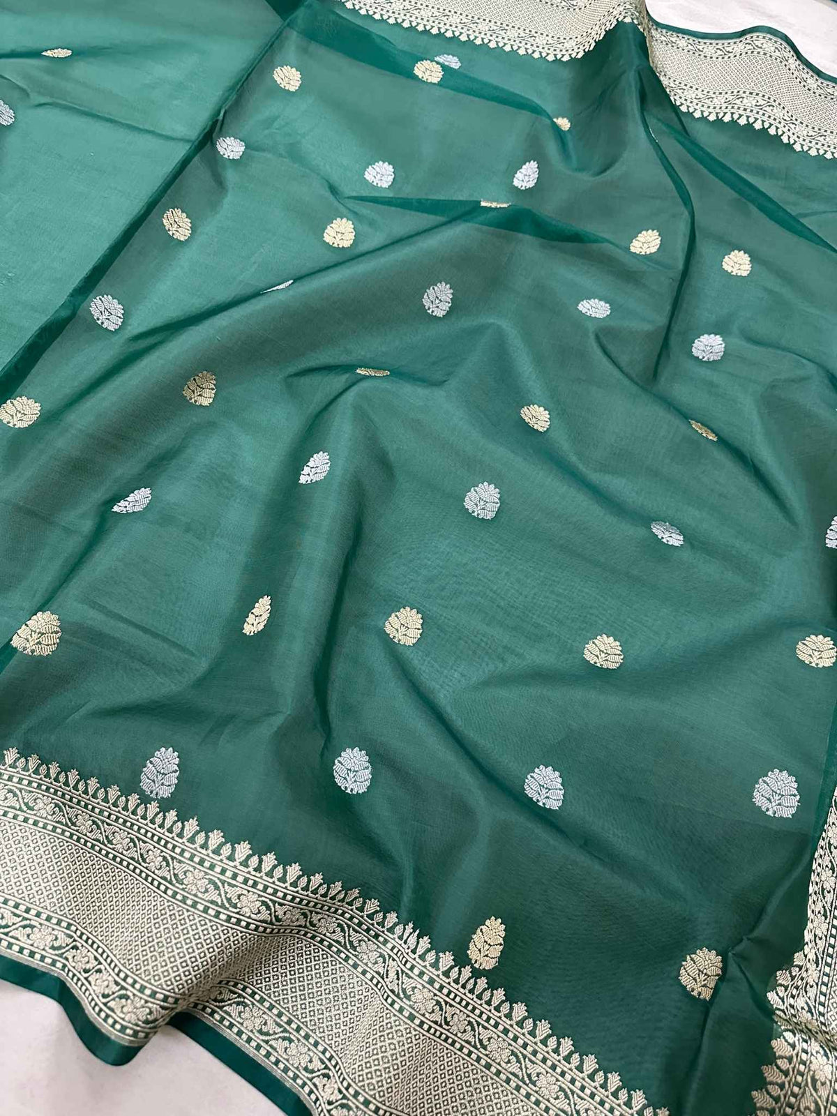 Pure Kora Silk Banarasi Saree – Handwoven Meenakari Zari Border | Wedding & Festive Special