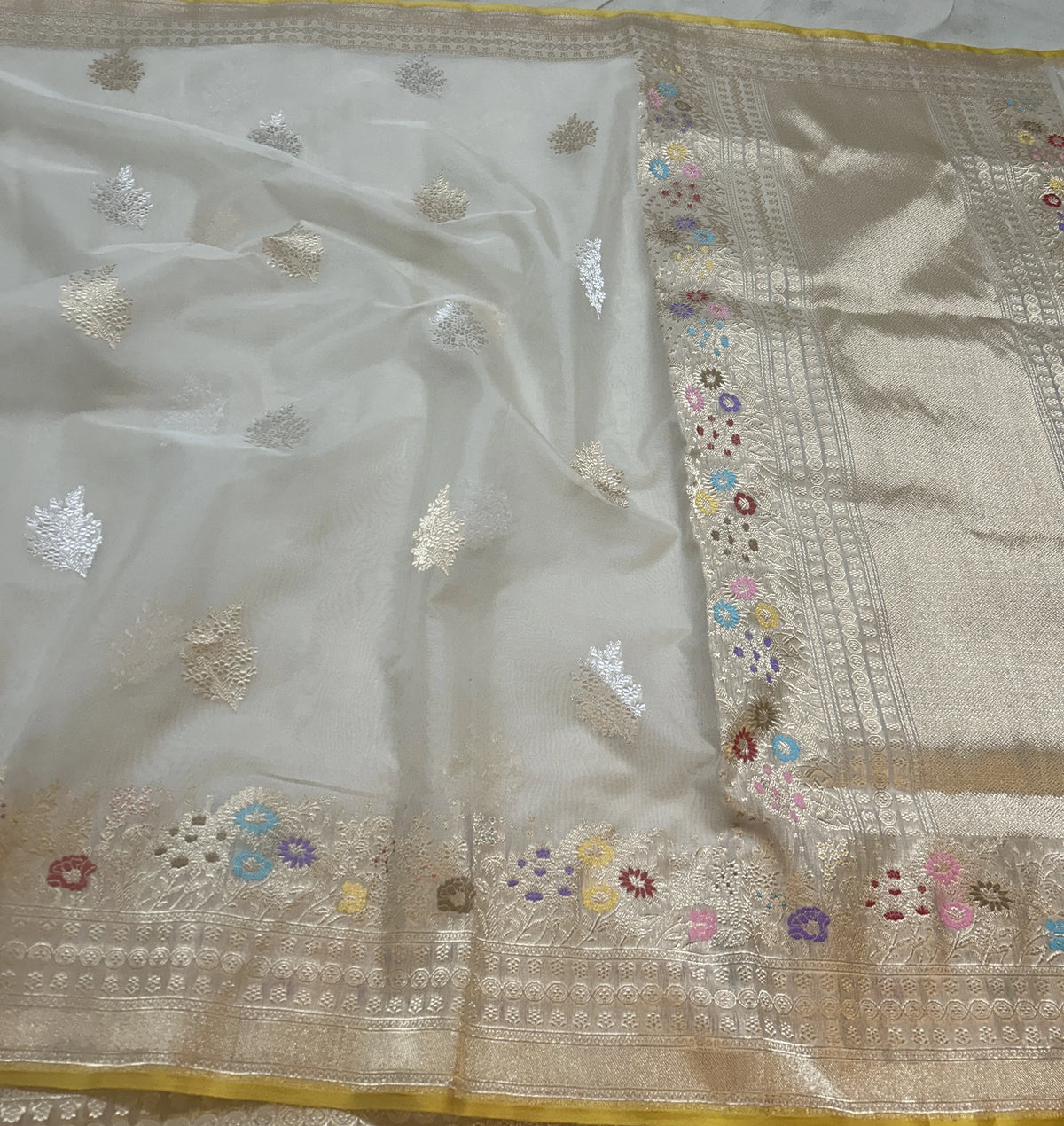 Pure Kora Silk Banarasi Saree | Ivory White Kadhwa Kairi Buta | Sona Rupa Zari & Tilfi Meenakari Floral Border | KATAN BANARAS