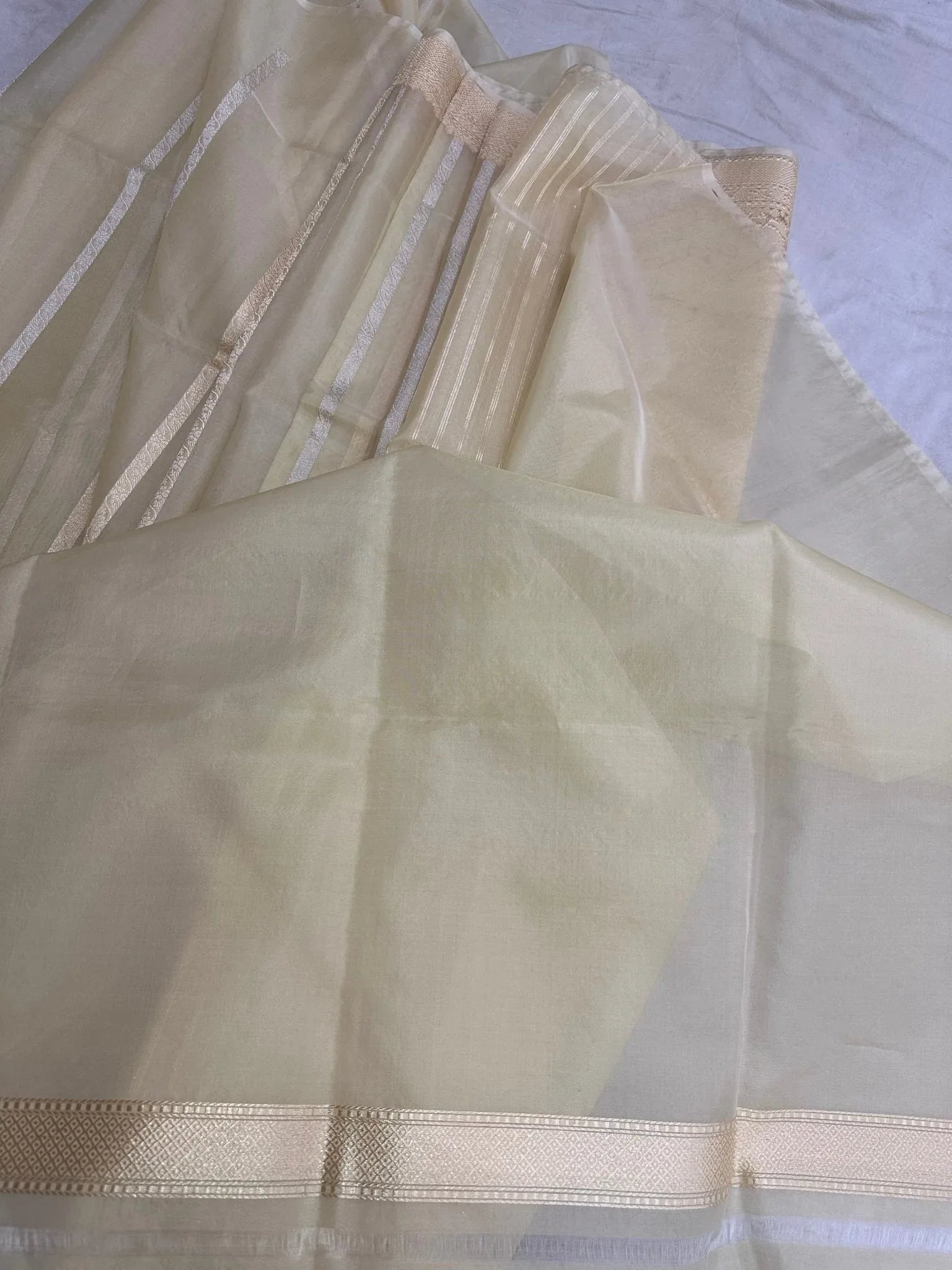 Pure Kora Silk Kadhwa Banarasi Saree - Handwoven with Sona Rupa Zari - Off White