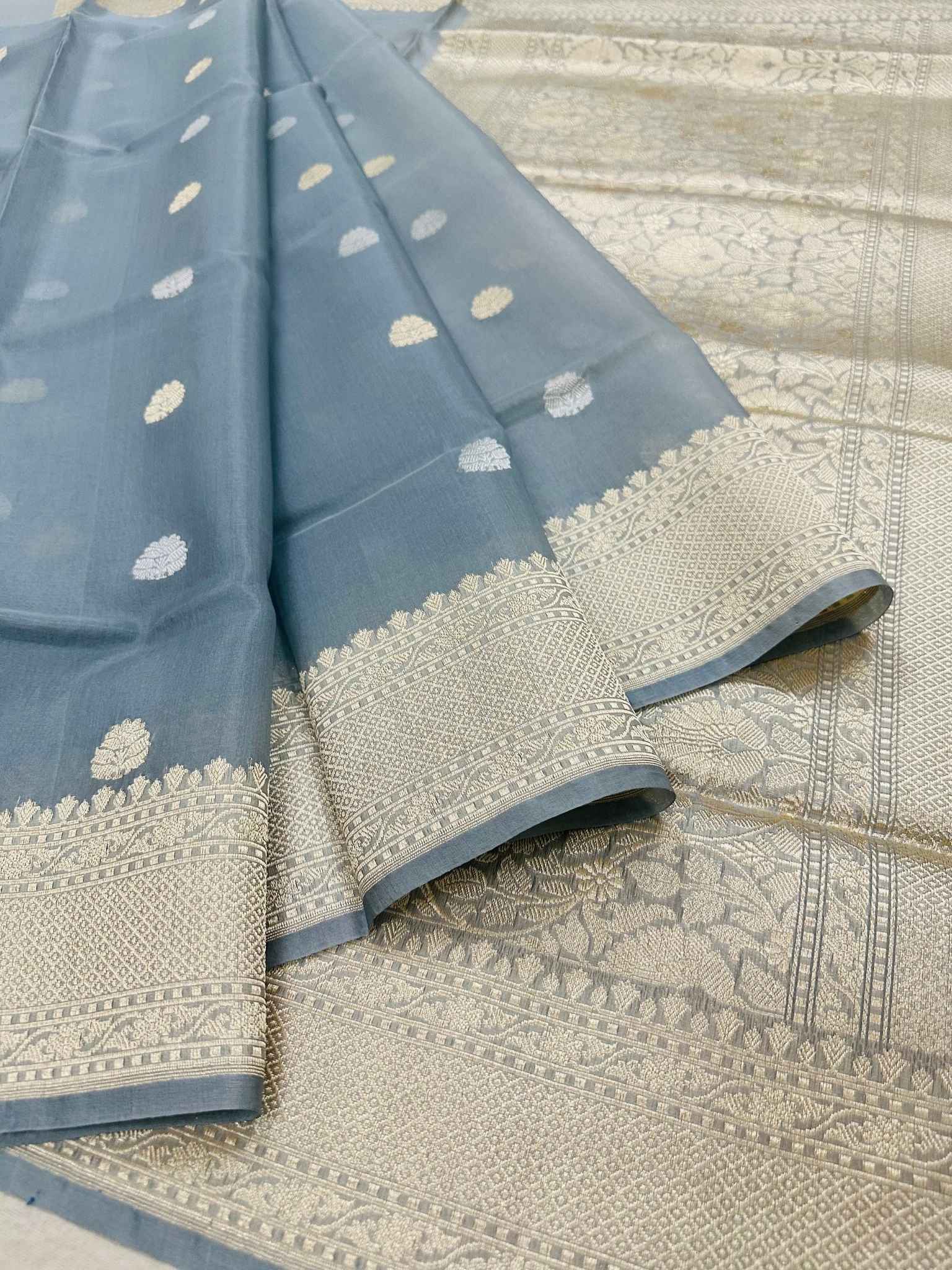 Pure Kora Silk Kadhwa Buta Handloom Saree