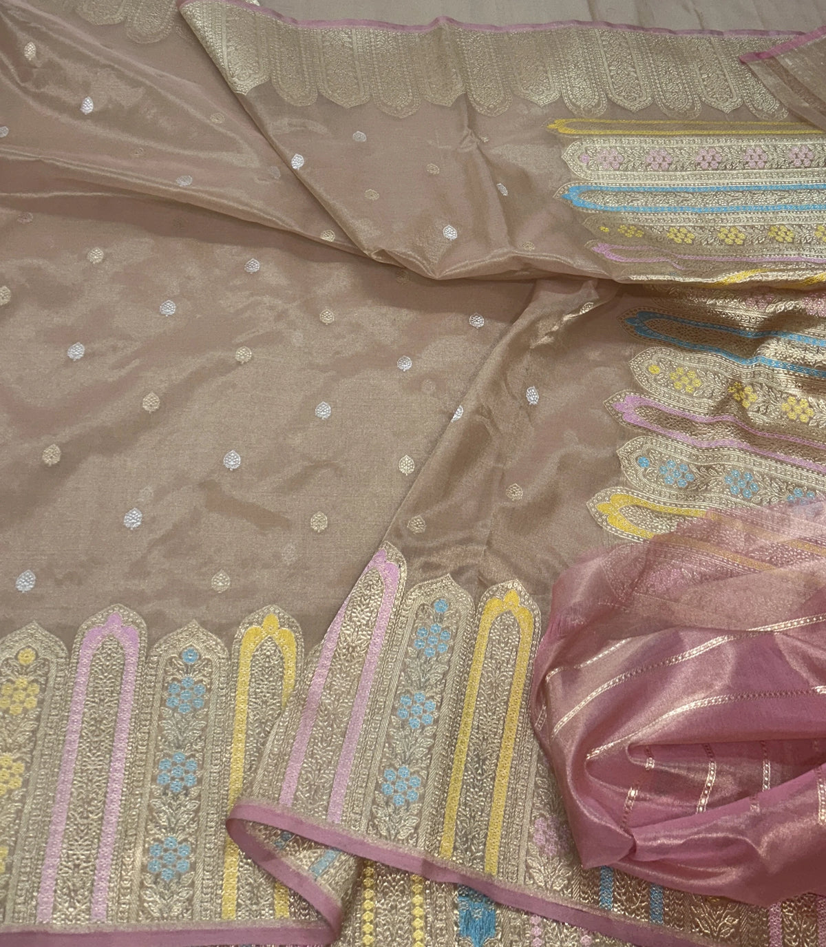 Peach Floral Buta Pure Kora Silk Banarasi Saree Kadhwa Handloom Sona Rupa Zari - Katan Banaras