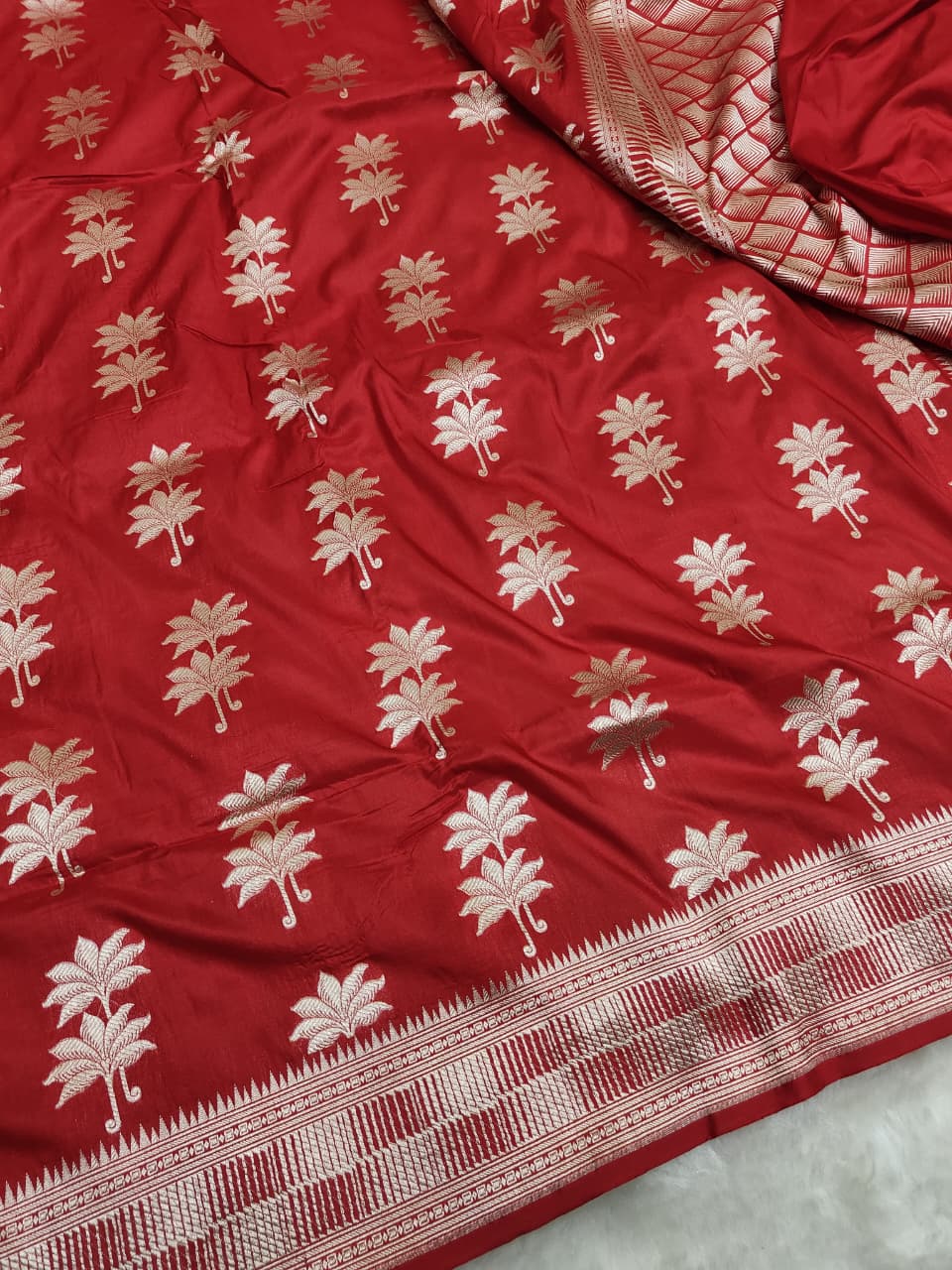 Red Uppada Buta Pure Katan Silk Banarasi Handwoven Saree — Gold Zari Tree Motifs