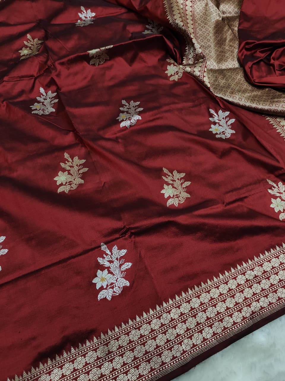 Pure Katan Silk Kadhwa Buta Banarasi Saree – Maroon | Sona Rupa Zari & Tilfi Minakari