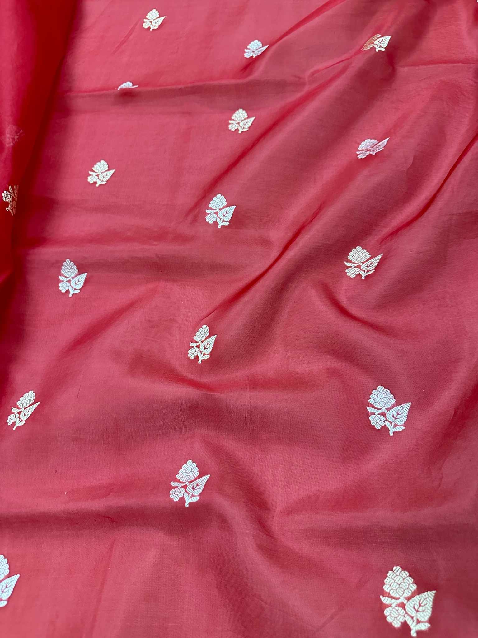 Pure Kora Silk Banarasi Saree – Classic Zari Motifs | Bridal & Festive Handloom Saree