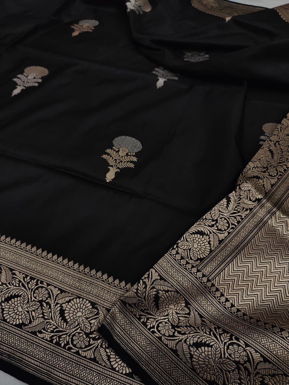 Pure Katan Silk Kadhwa Buta Banarasi Saree | Sona Rupa Zari & Tilfi Minakari | Black