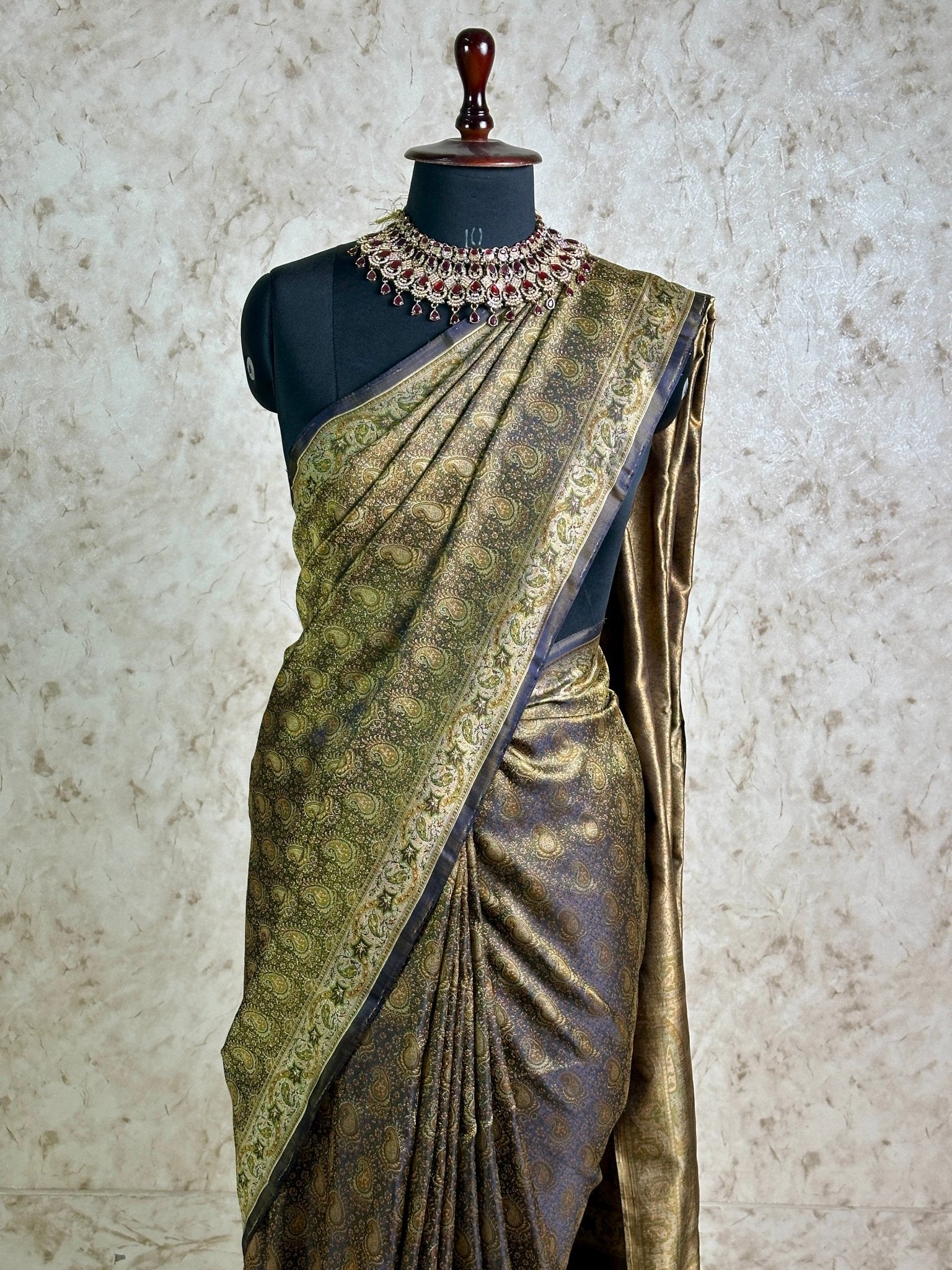 Black Gold Pure Banarasi Handloom Jamawar Tanchui Kadhwa Interlocked Weaved Saree - Katan Banaras
