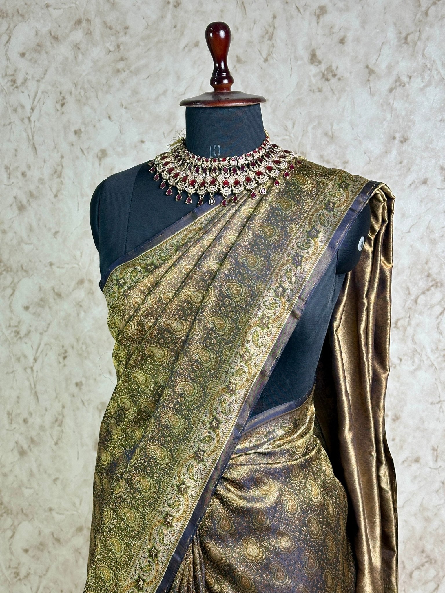 Black Gold Pure Banarasi Handloom Jamawar Tanchui Kadhwa Interlocked Weaved Saree - Katan Banaras