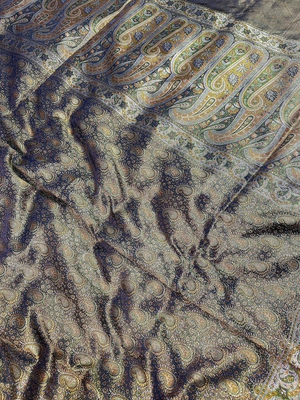 Black Gold Pure Banarasi Handloom Jamawar Tanchui Kadhwa Interlocked Weaved Saree - Katan Banaras