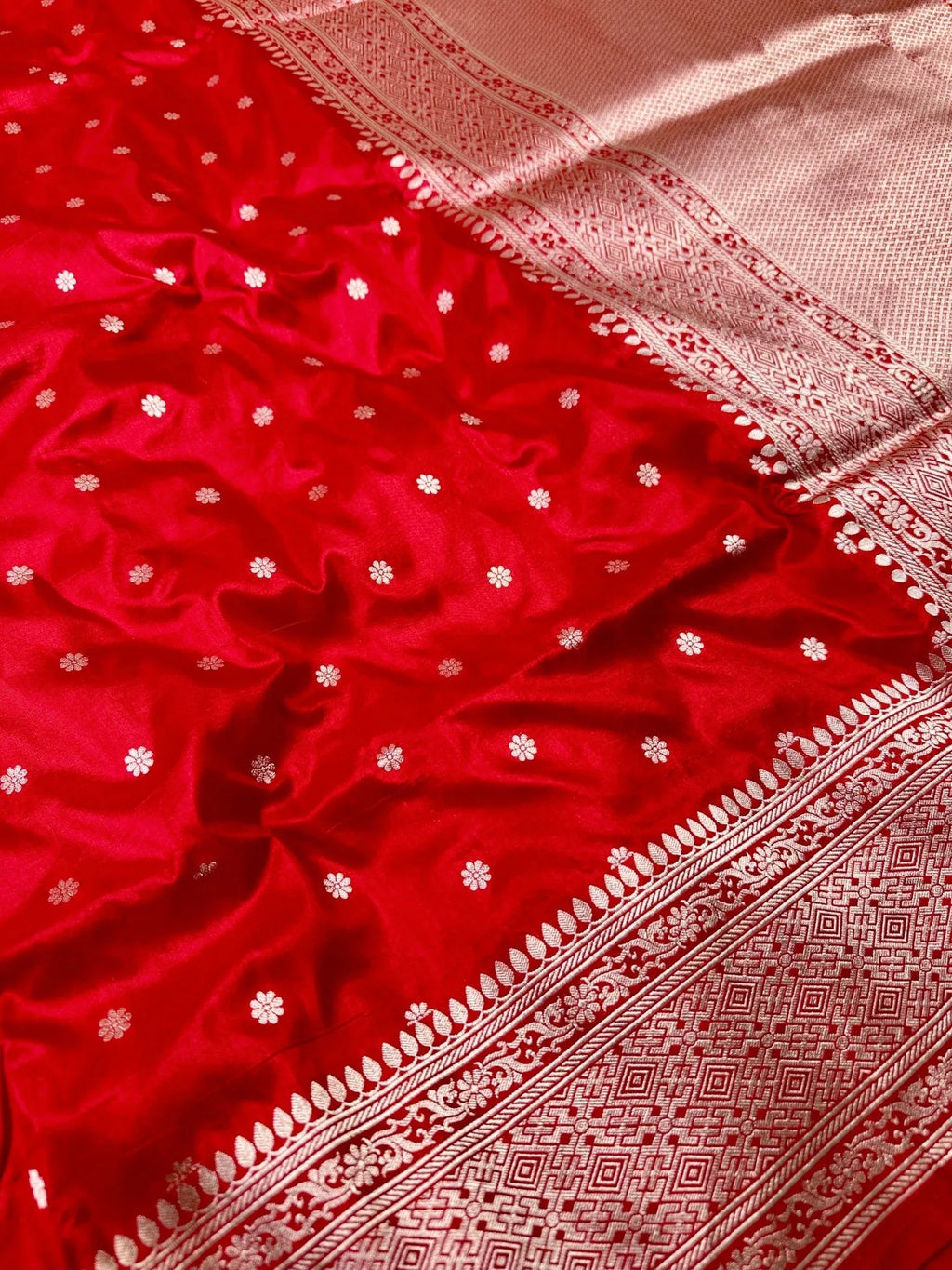 Bridal Red Pure Katan Silk Banarasi Saree with Gold Buti and Traditional Zari Border - Katan Banaras
