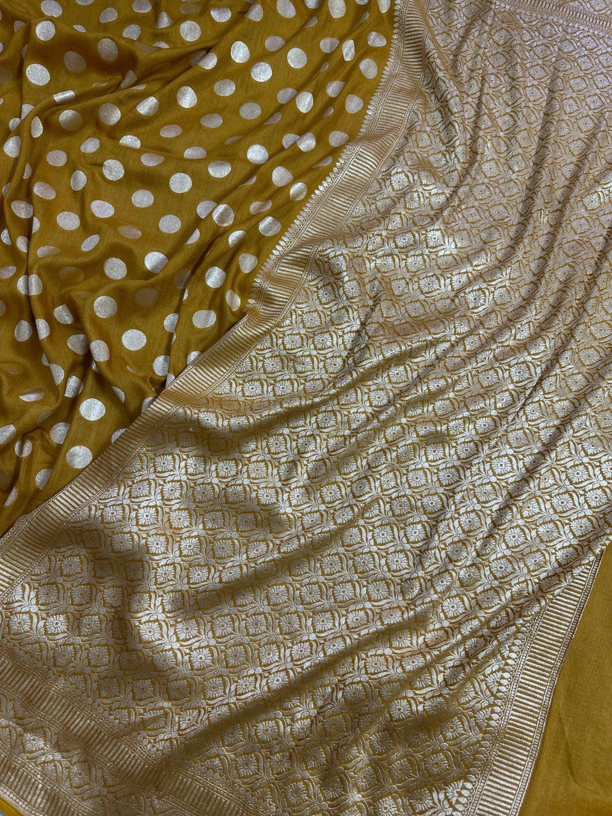 Deep Mustard Pure Moonga Silk Banarasi Saree - Uppada Handwoven Festive Wear - border detail | Pure Moonga Silk Banarasi Saree