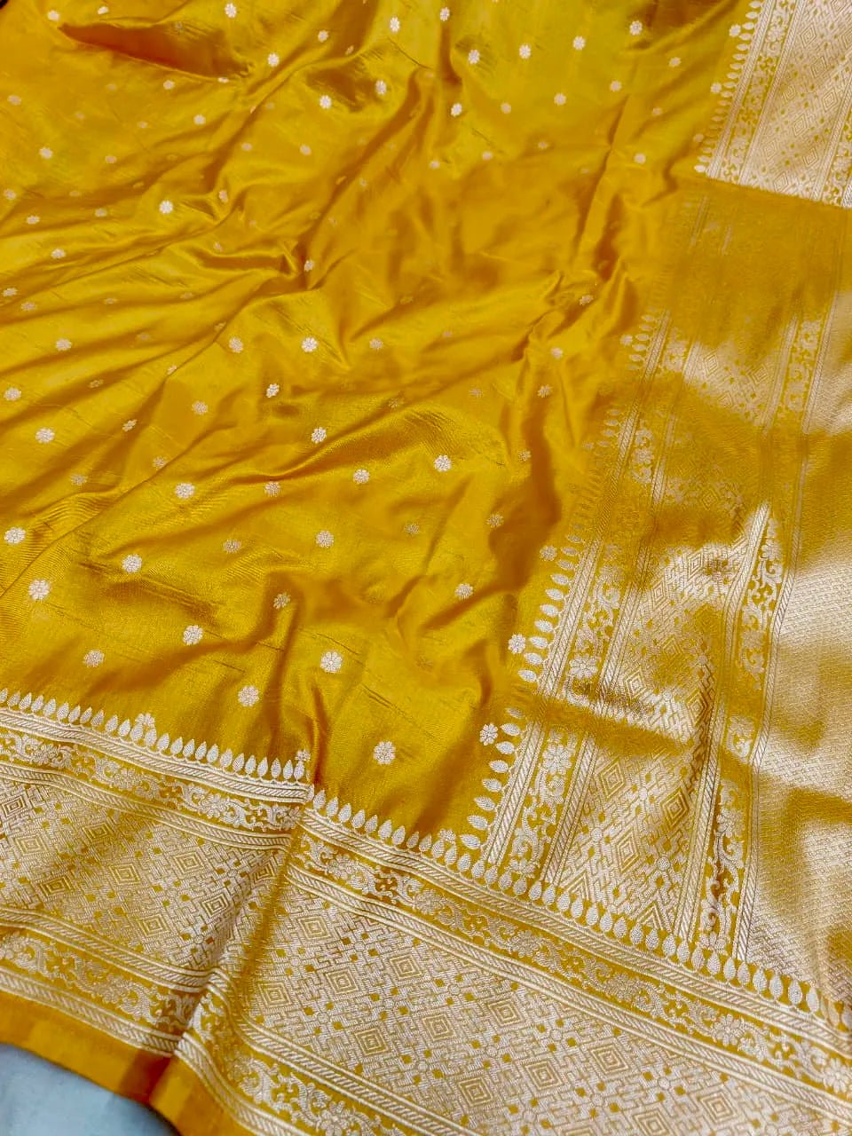Deep Yellow Pure Katan Silk Banarasi Saree with Silver Zari Buti & Traditional Handwoven Border - Katan Banaras