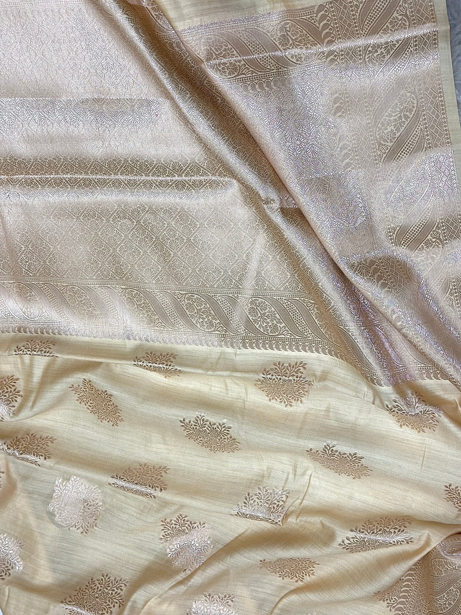 Ivory Beige Pure Chiniya Katan Silk Banarasi Saree with Silver Zari Buti and Woven Border - Katan Banaras