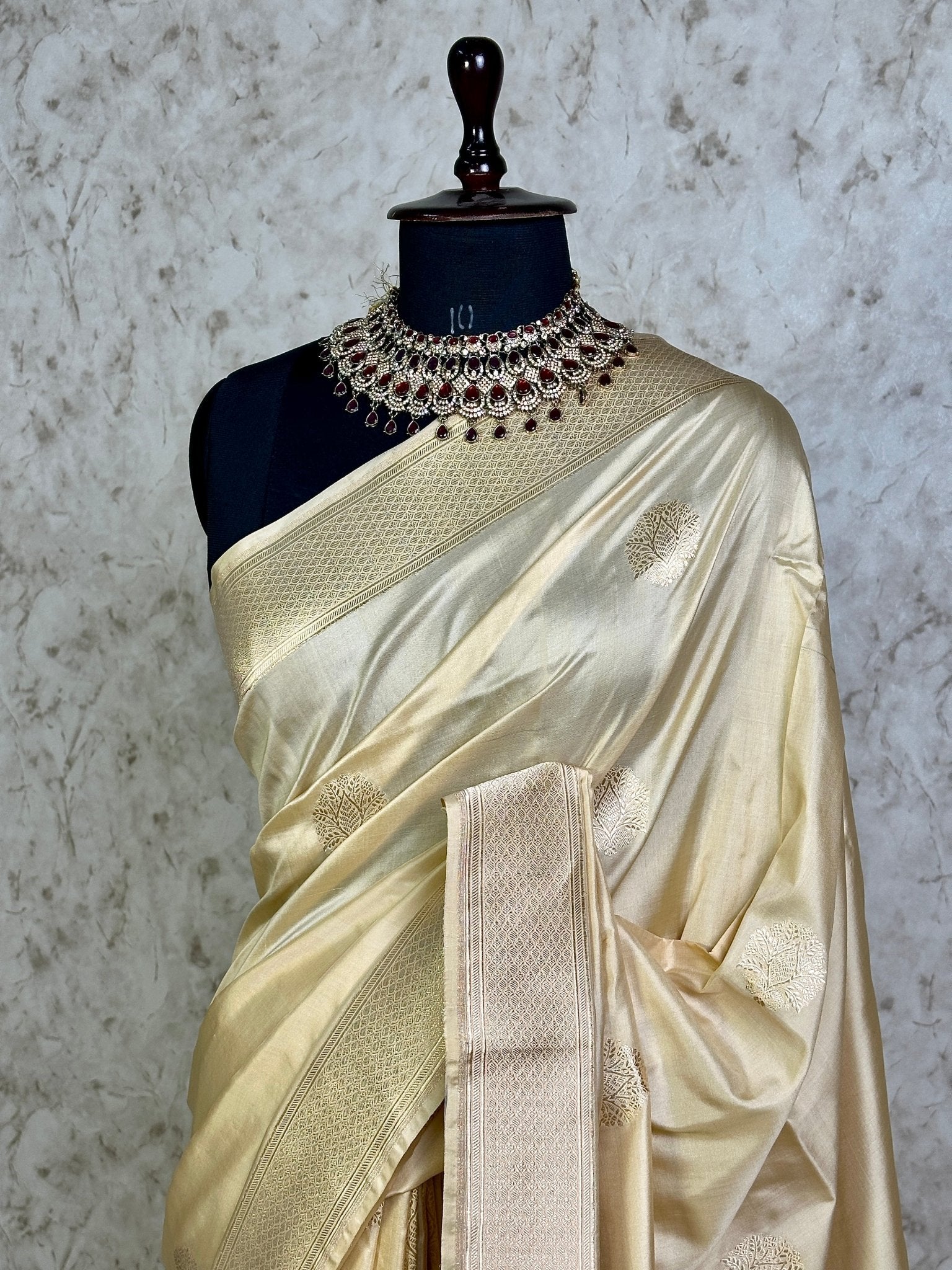 Ivory Beige Pure Katan Silk Banarasi Kadhwa Buta Handloom Ektara Weaved Saree with Pure Zari Border - Katan Banaras