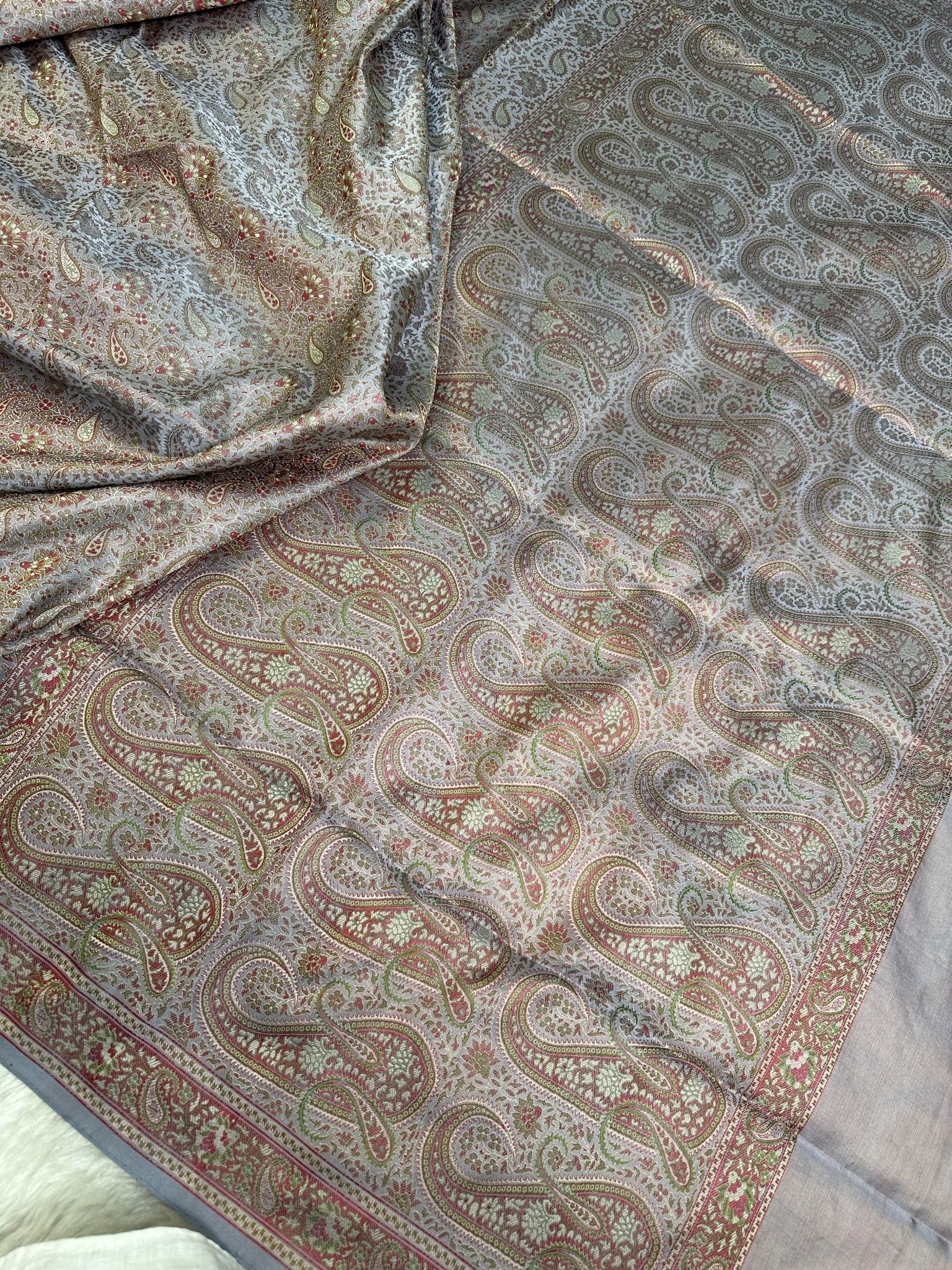 Lavender Grey Pure Banarasi Handloom Jamawar Tanchui Kadhwa Interlocked Weaved Saree - Katan Banaras