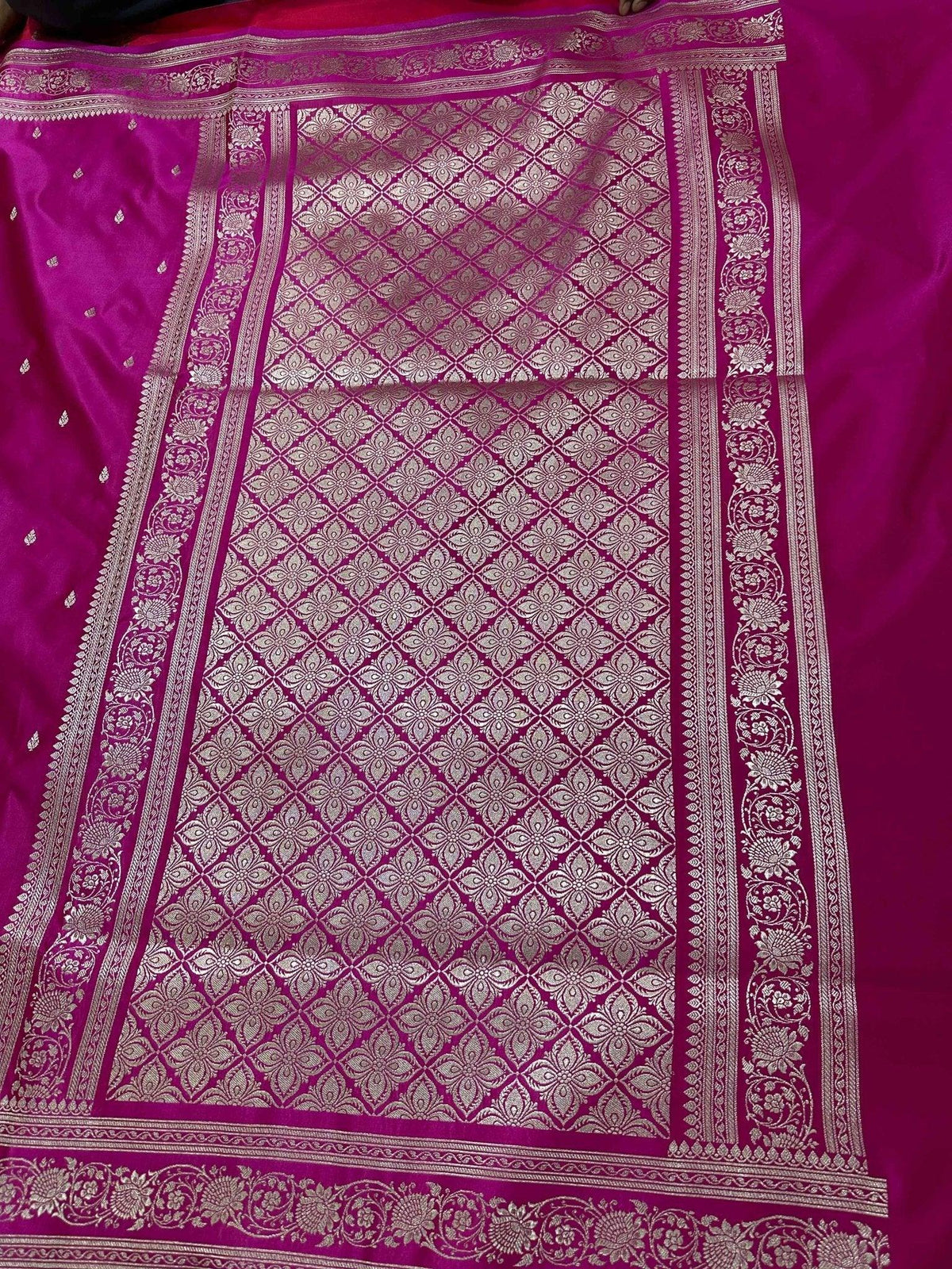 Magenta Mashru Silk Paithni Banarasi Zari Border Brocad Aanchal Booti Saree - Katan Banaras