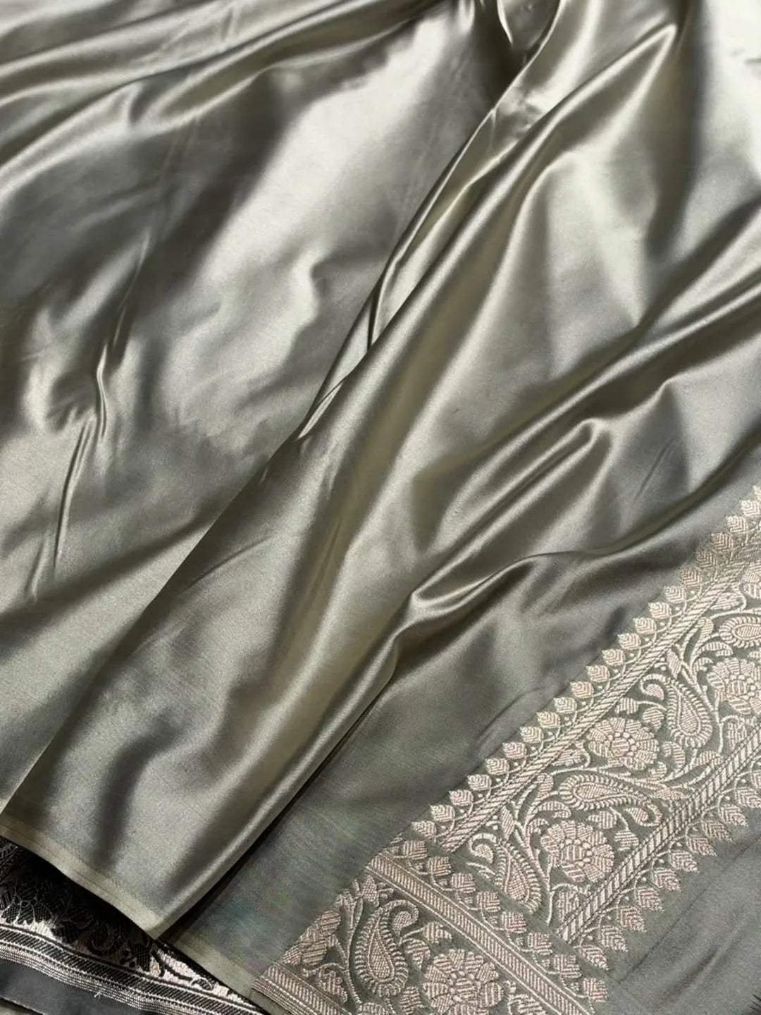 Midnight Contrast — Mashru Silk Banarasi Saree in Black
