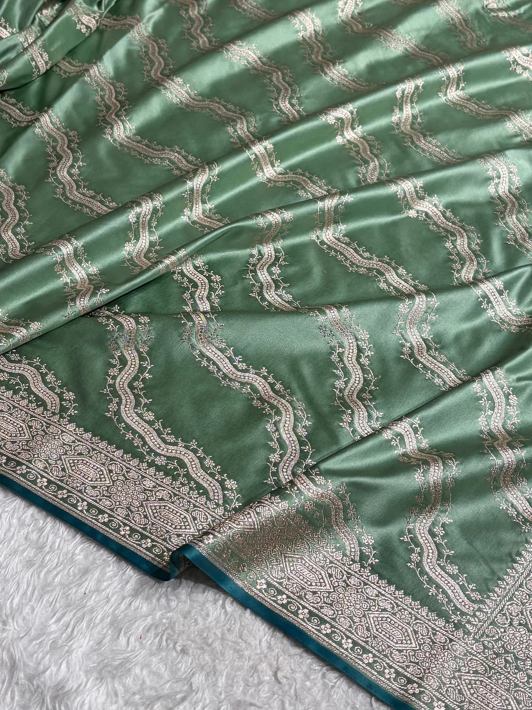 Seafoam Lattice — Mashru Silk Banarasi Saree in Sea Green