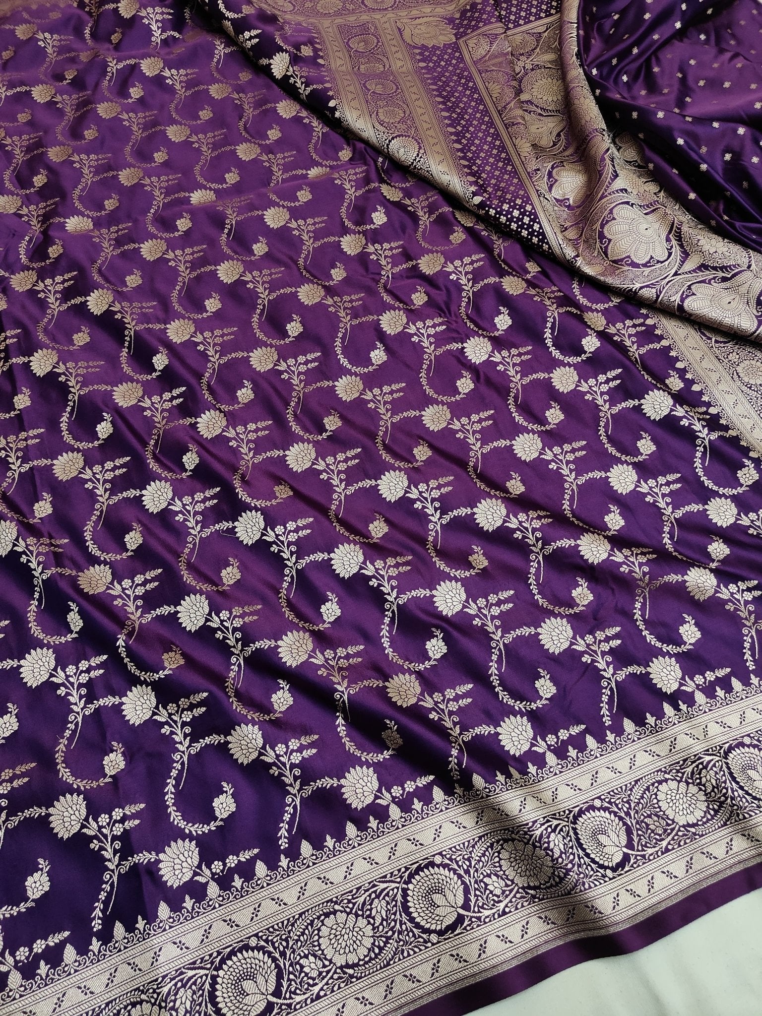 Mashroo Silk Banarasi Saree with gold zari work - Katan Banaras