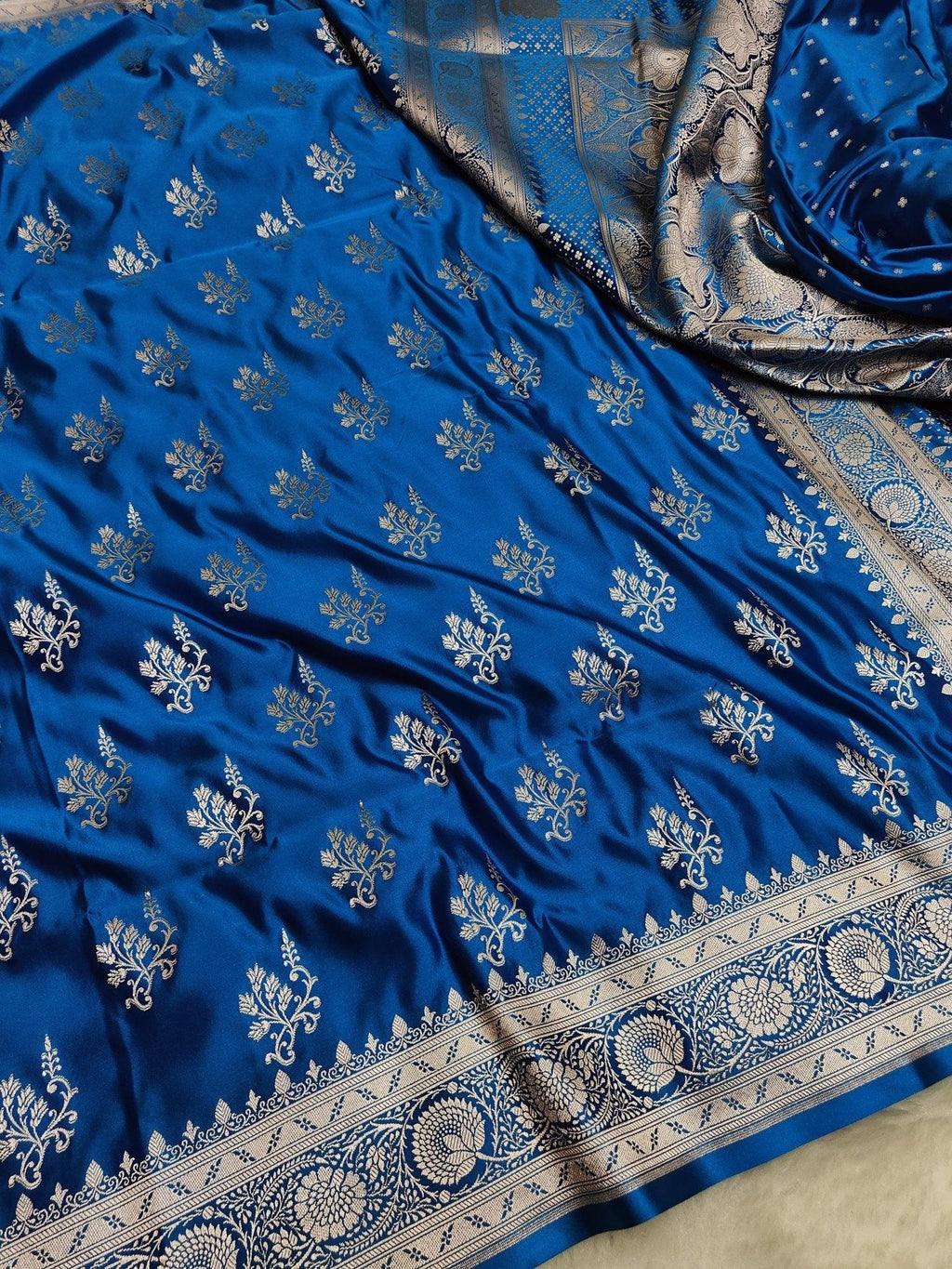 Mashroo Silk Banarasi Saree with gold zari work - Katan Banaras