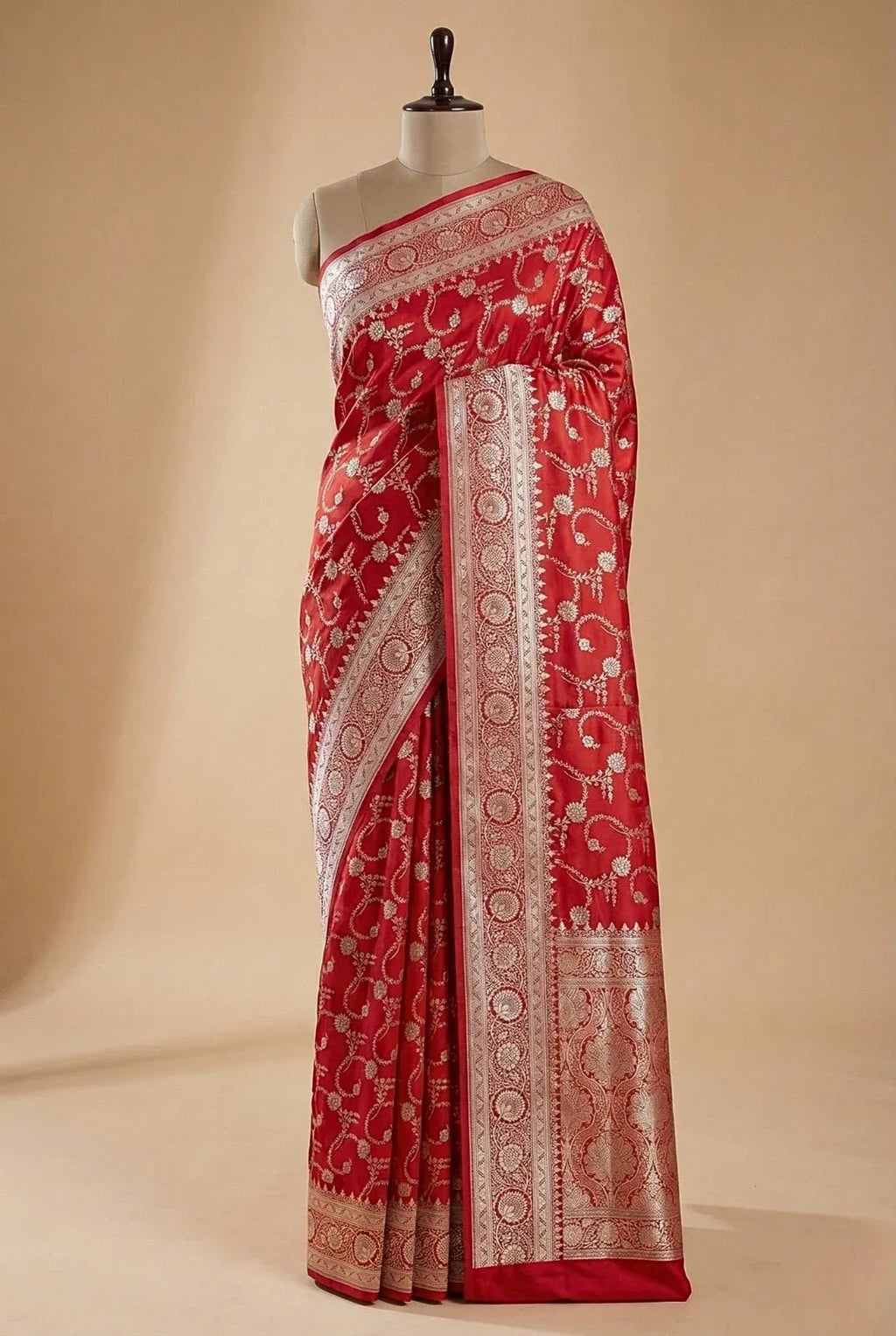 Mashroo Silk Banarasi Saree with gold zari work - Katan Banaras