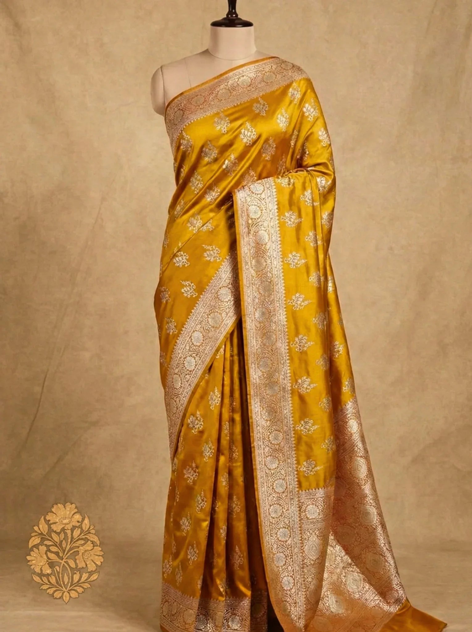 Mashroo Silk Banarasi Saree with gold zari work - Katan Banaras