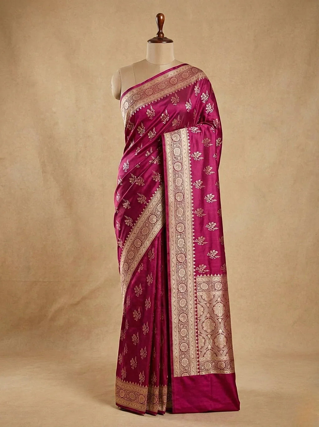 Mashroo Silk Banarasi Saree with gold zari work - Katan Banaras