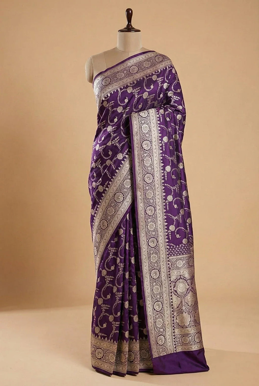 Mashroo Silk Banarasi Saree with gold zari work - Katan Banaras