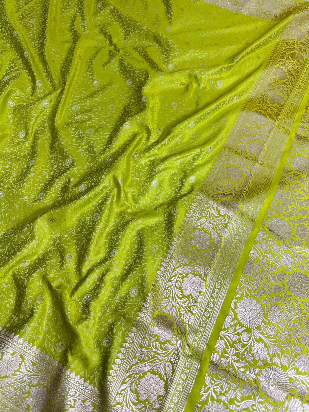 Mehndi Green Mashru Silk Tanchhoi Banarasi Zari Border Brocade Aanchal Saree - Katan Banaras